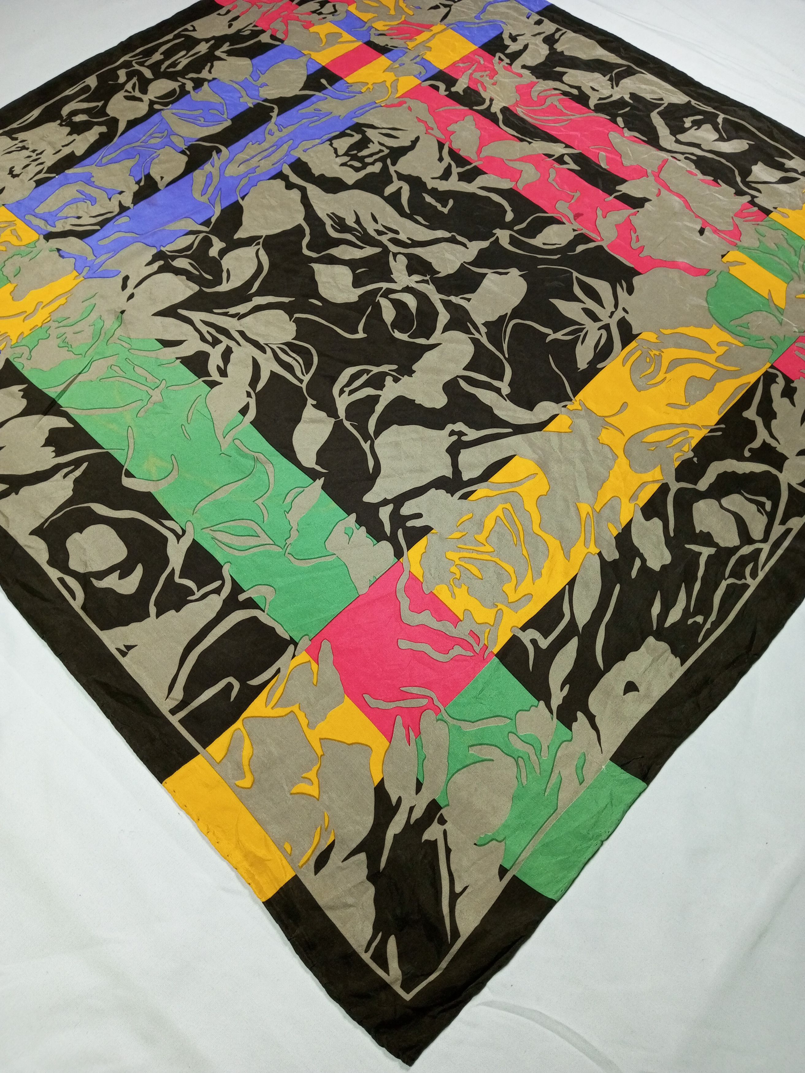 Pierre Cardin × Vintage Vintage Pierre Cardin Silk Scarf Size ONE SIZE - 4 Thumbnail