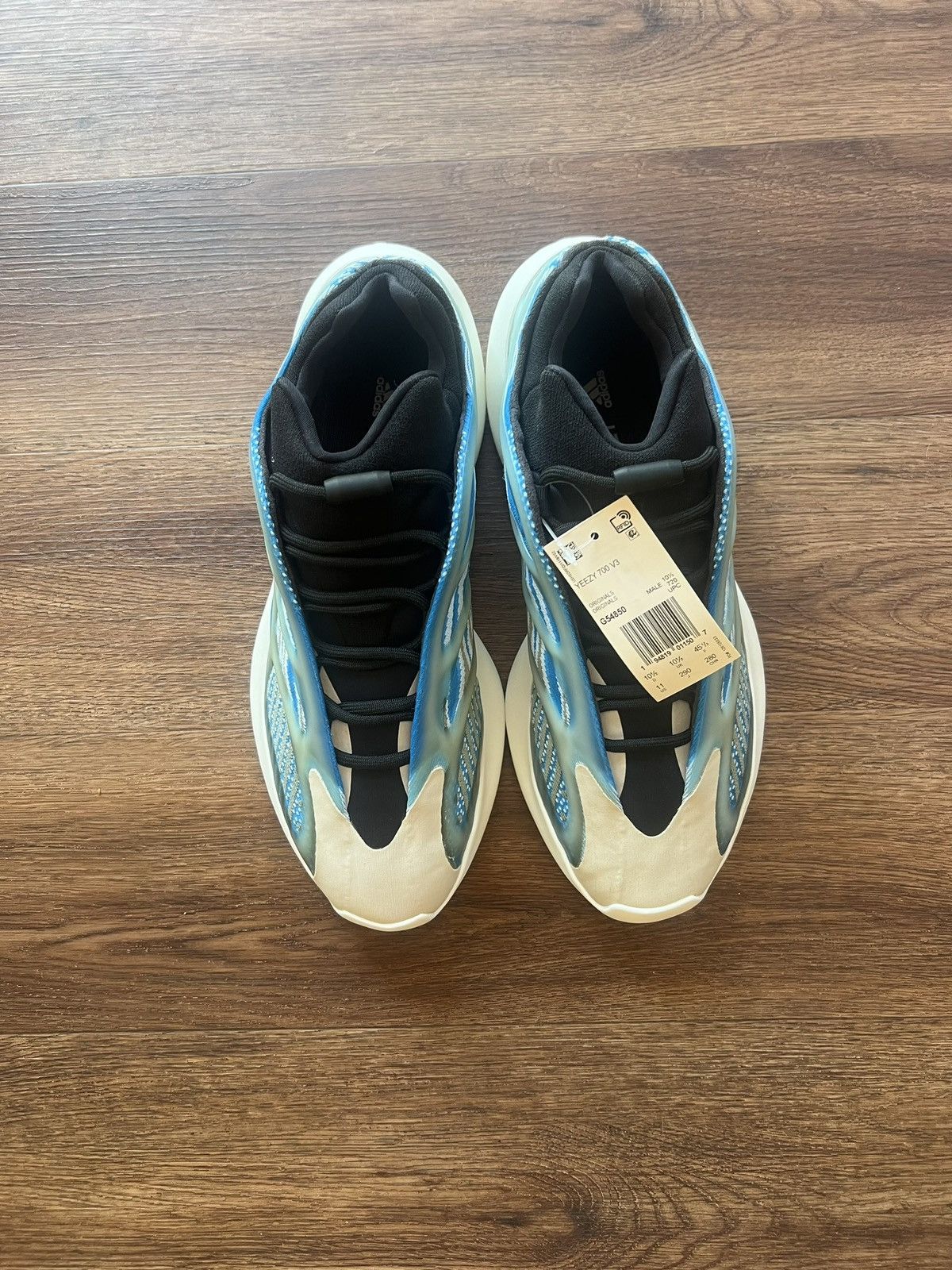 Adidas Men’s Adidas Yeezy 700v3 Arzare Blue and White. Size US 11 / EU 44 - 3 Thumbnail