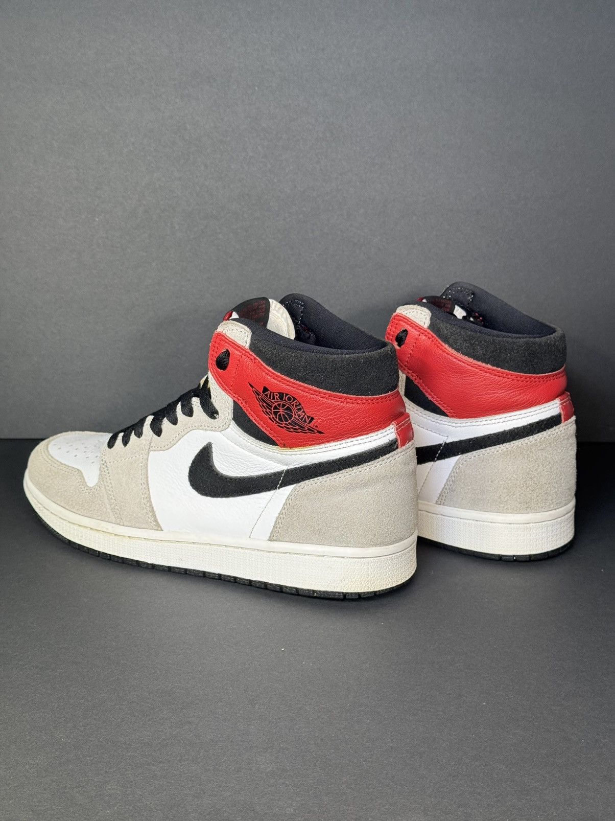 Jordan Brand Jordan 1 Retro High OG Light Smoke Gray 2020 Size US 8.5 / EU 41-42 - 5 Thumbnail