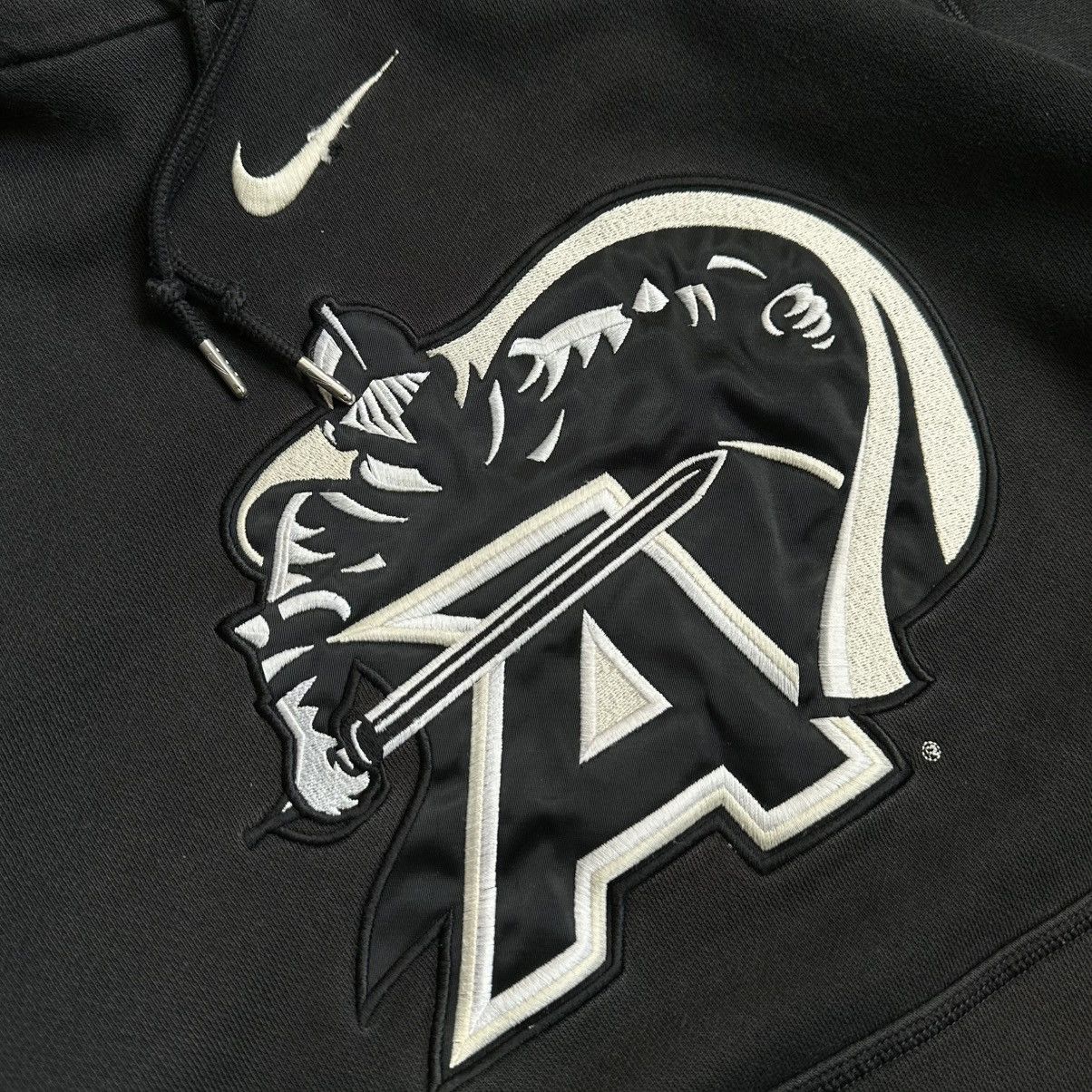 NCAA × Nike Vintage Nike Army Black Knights Center Swoosh Hoodie Size US M / EU 48-50 / 2 - 3 Thumbnail
