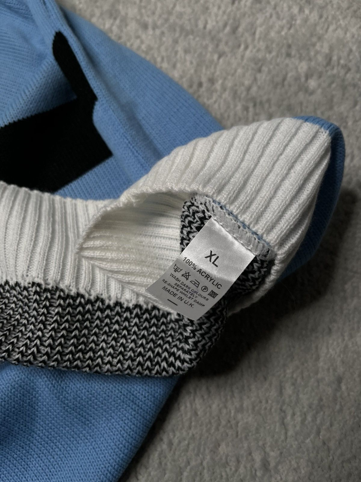 Vintage Vintage Blue Sweater Knit Manchester City Christmas Size US L / EU 52-54 / 3 - 7 Thumbnail