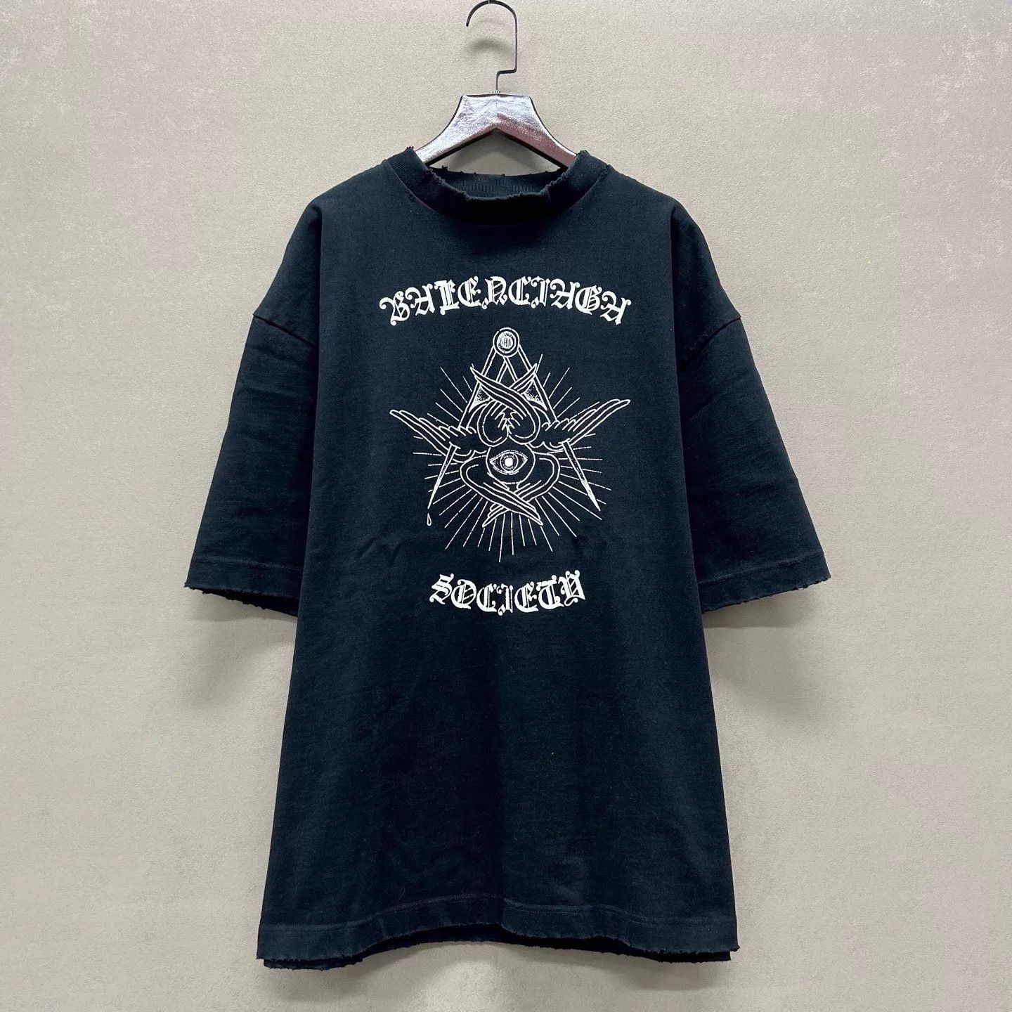 Balenciaga Balenciaga 99New XS AngelEye Sanskrit Letter Print T Size US XS / EU 42 / 0 - 1 Thumbnail