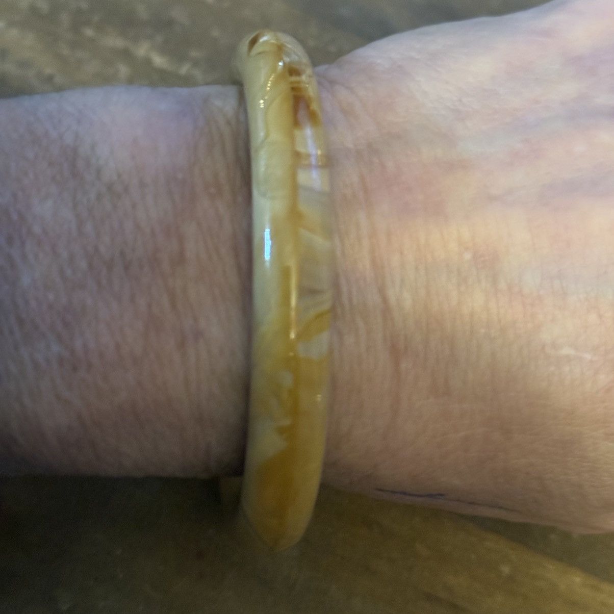 Vintage Vintage yellow agate bangle bracelet Size ONE SIZE - 2 Thumbnail