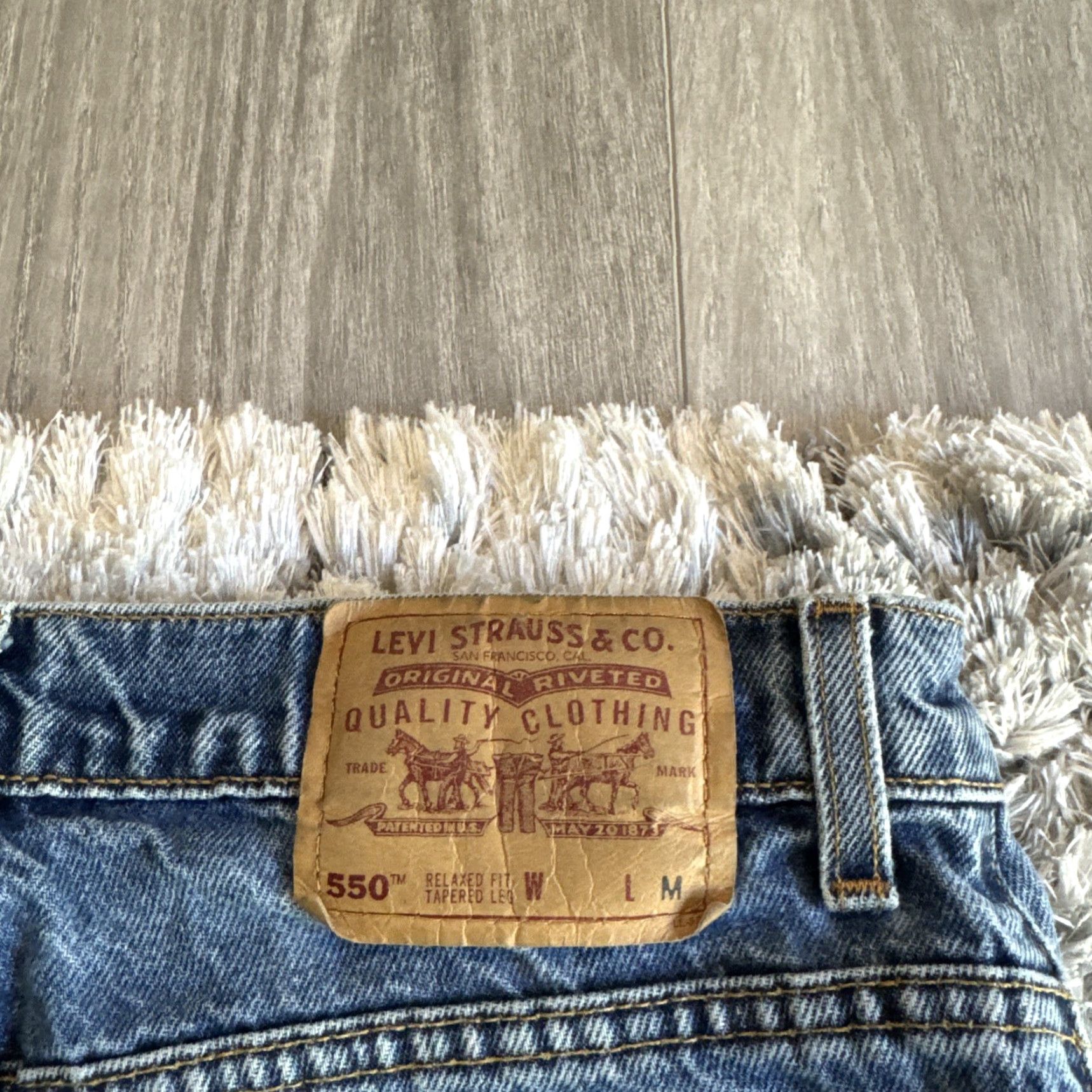 Levi's VINTAGE Levi’s 550 Jeans 90s Blue Denim Relaxed Fit Tapered Men’s 32x29 HTF Jeans Mens Size US 32 / EU 48 - 4 Thumbnail