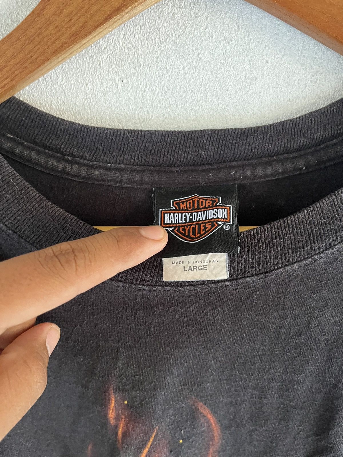 Vintage Harley-Davidson Flame Logo Tee Size US L / EU 52-54 / 3 - 3 Thumbnail
