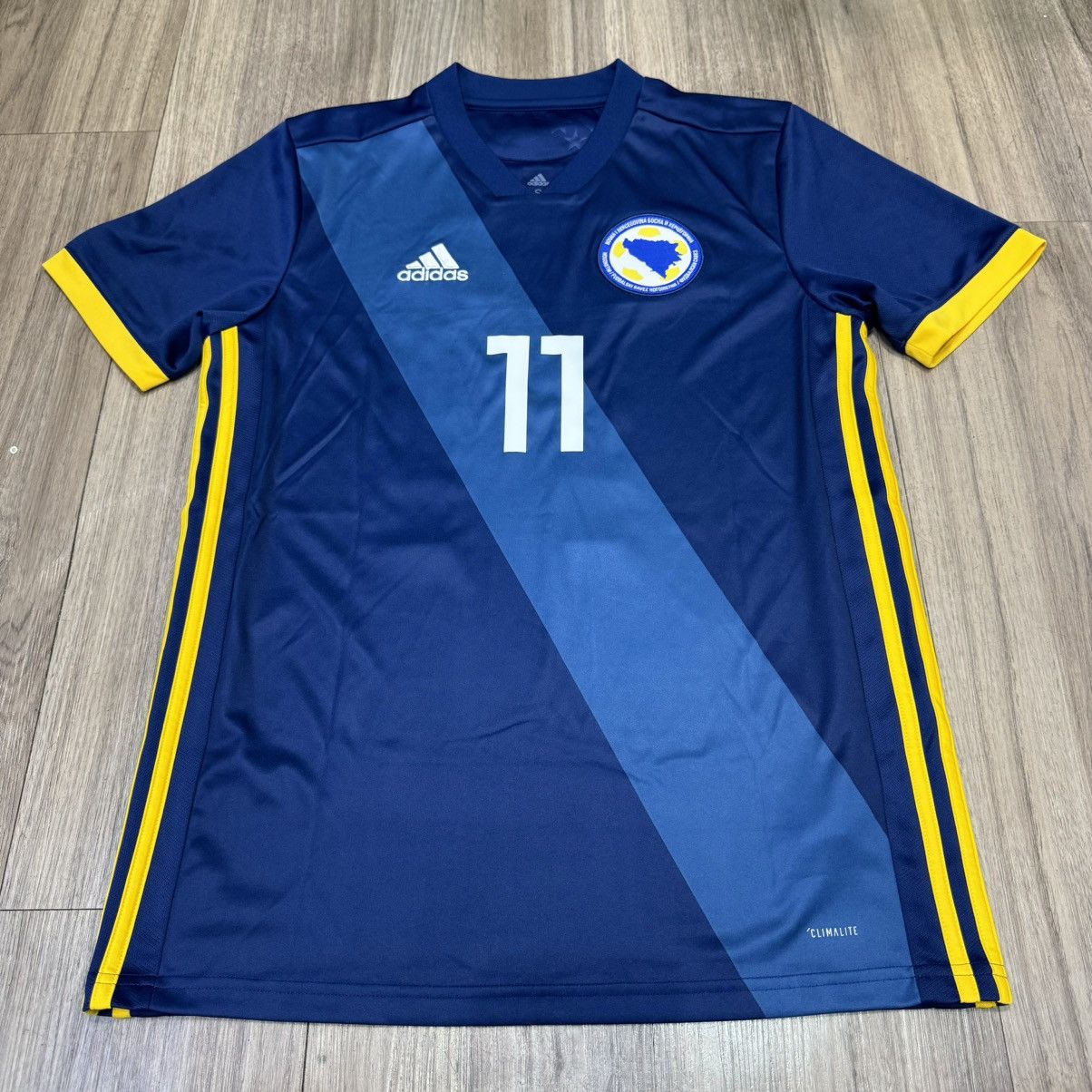 Adidas Bosnia And Herzegovina 17/18 home shirt #11 Dzeko Size US S / EU 44-46 / 1 - 1 Thumbnail