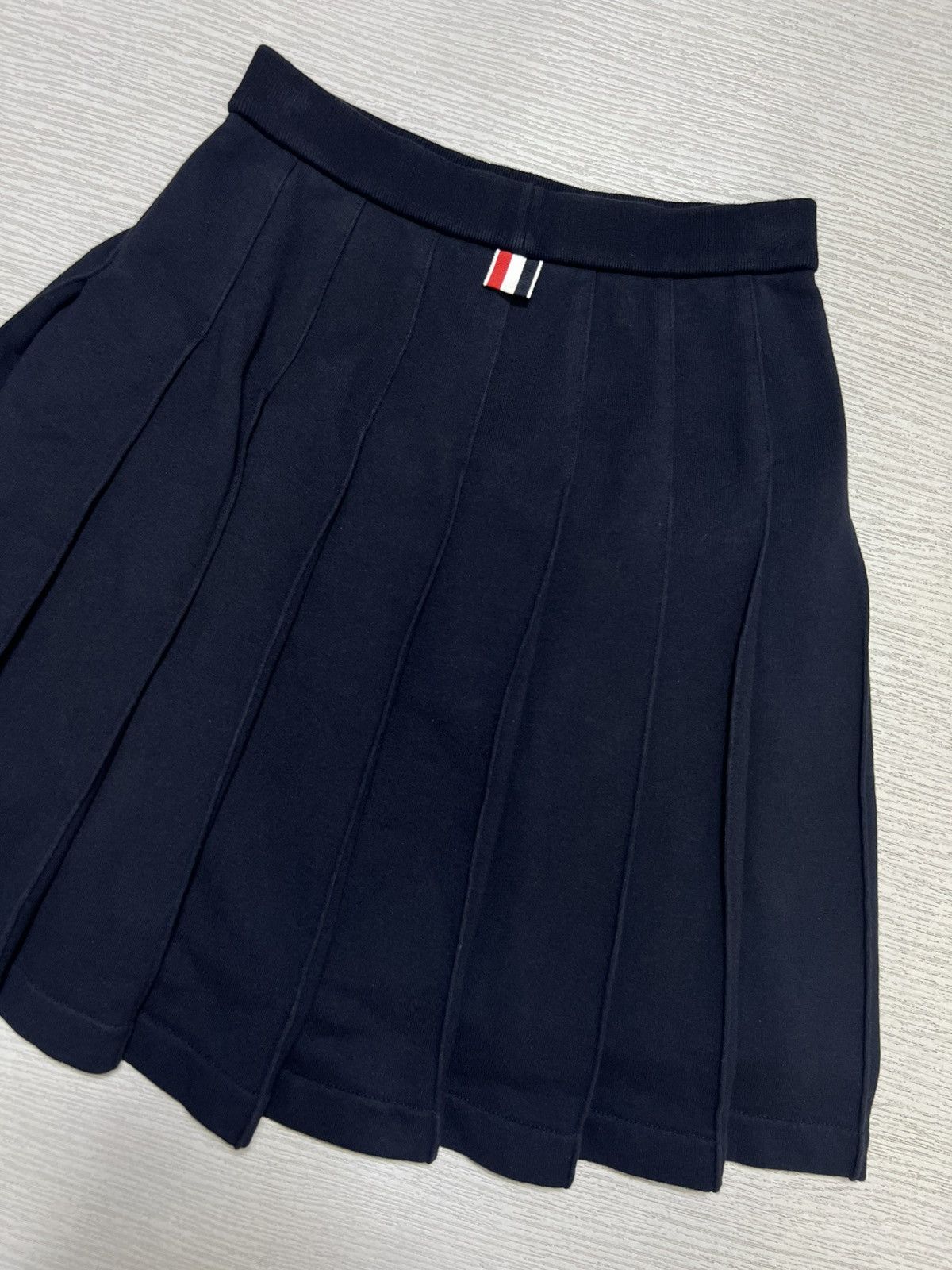 Thom Browne Thom Browne - Pleated Loopback Cotton Mini Skirt Size 25" / US 0 / IT 36 - 8 Thumbnail