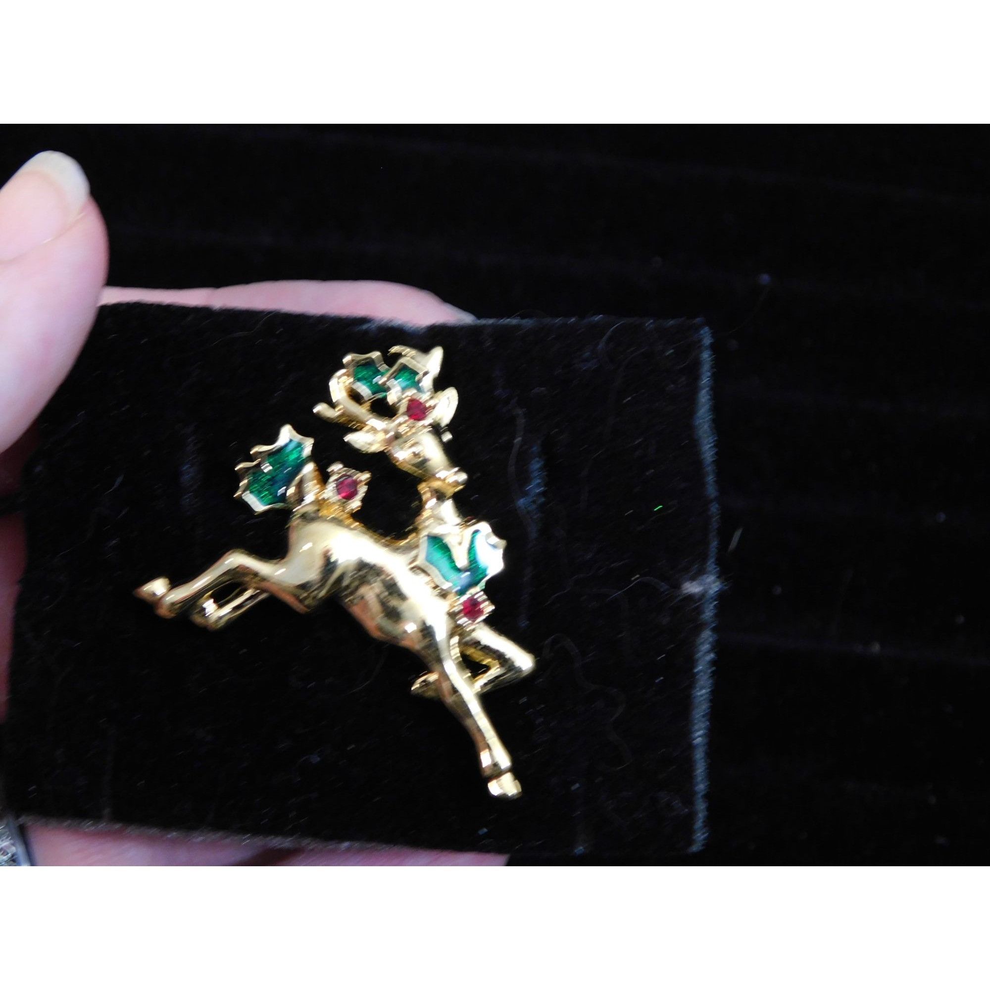 Other Vintage Avon Holiday Reindeer Holly Brooch Size ONE SIZE - 4 Thumbnail