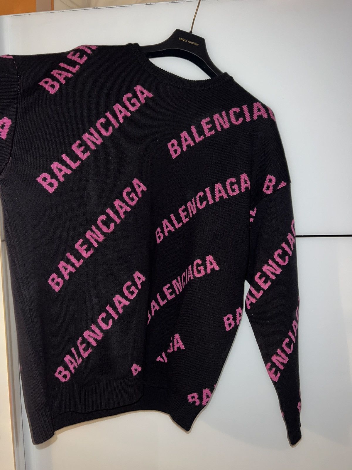 Balenciaga Balenciaga All Over Logo Sweatshirt Size US L / EU 52-54 / 3 - 2 Thumbnail
