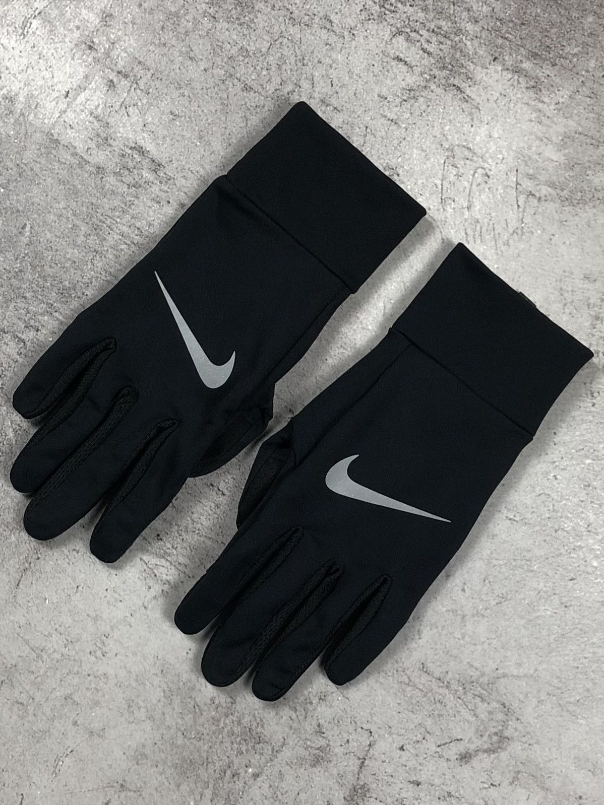 Nike Y2K Nike Tech Drill Reflective Swoosh Lightweight Glovers Size ONE SIZE - 1 Thumbnail
