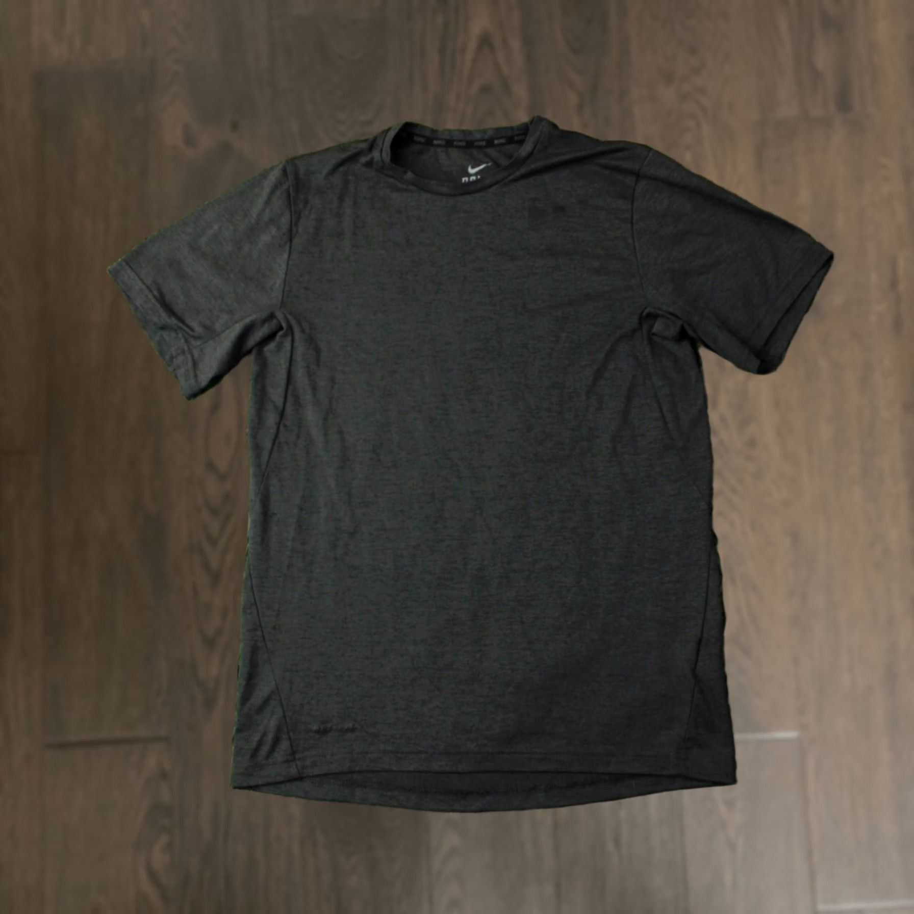 Nike Nike Dri-FIT Shirt Men Small Gray 2017 Sports Jersey T-Shirt Nike Dri-FIT Shirt Mens Small Gray 2017 Sports Jersey Size US S / EU 44-46 / 1 - 1 Thumbnail