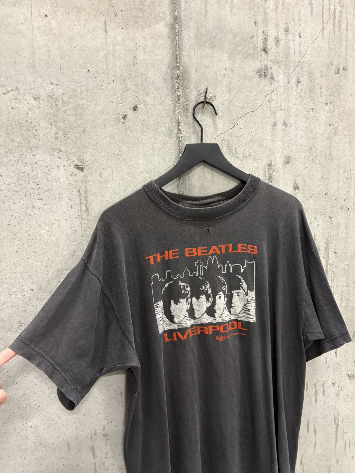 Band Tees Vintage The Beatles Shirt Faded Distressed Grunge Band Size US XL / EU 56 / 4 - 4 Thumbnail