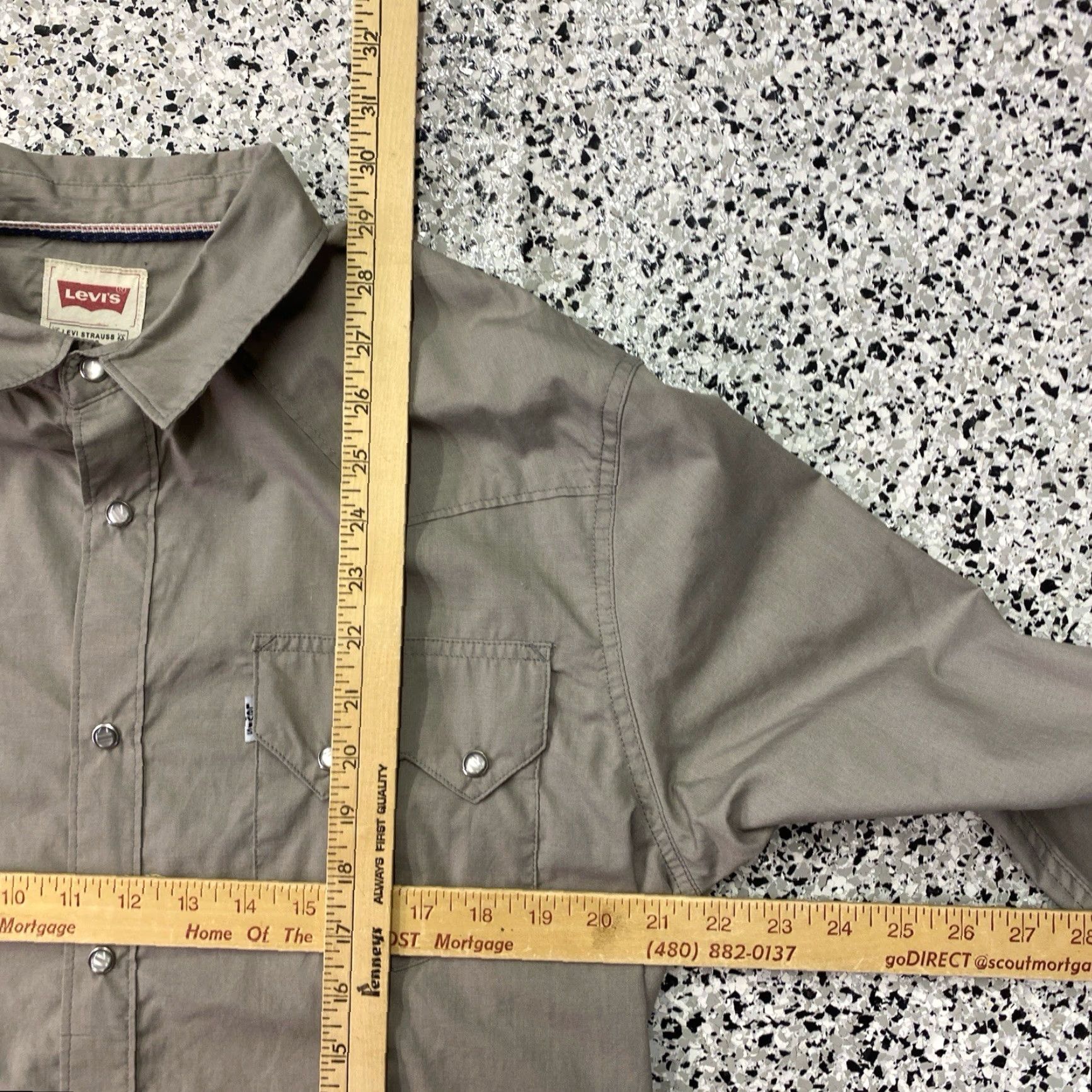 Levi's VINTAGE Levi's Sawtooth Pearl Snap Shirt Long Sleeve Western Rodeo L Modern Fit Gray/Gray Plaid Shirt Mens Size US L / EU 52-54 / 3 - 3 Thumbnail