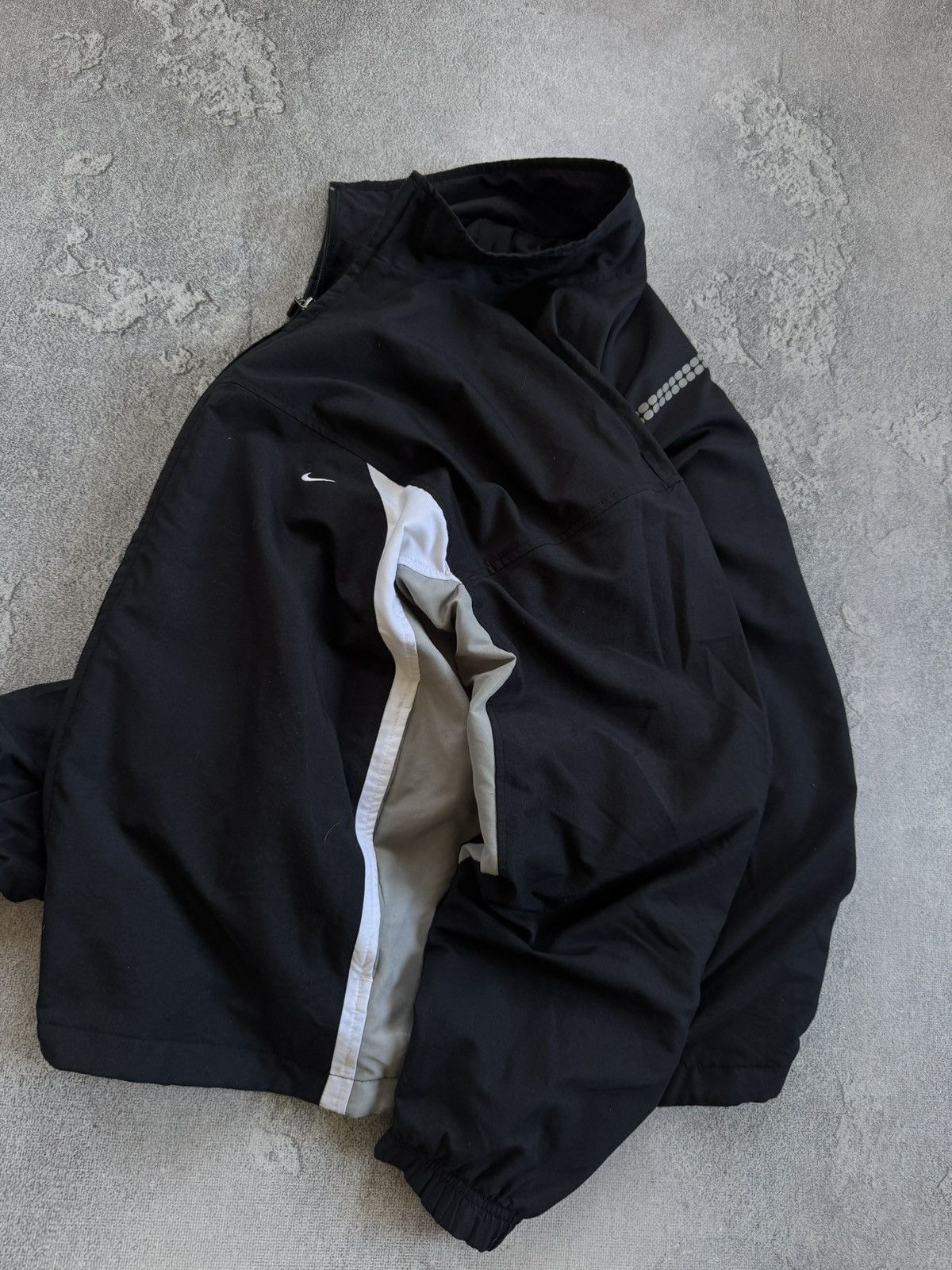 Nike Nike L/size swoosh light track jacket bomber olympic retro Size US L / EU 52-54 / 3 - 3 Thumbnail