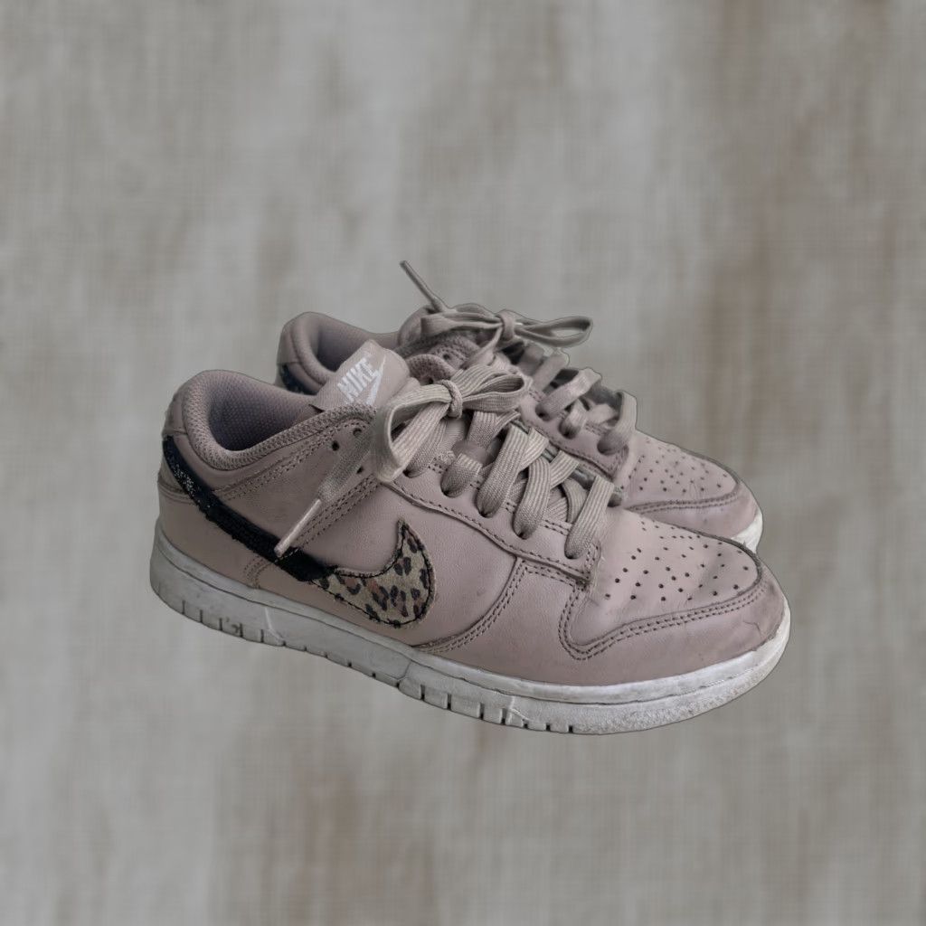 Nike Nike Dunk SE Low Primal Pink Women's Sneakers Low Top Lace Up 5 Pink Size US 5 / IT 35 - 1 Thumbnail