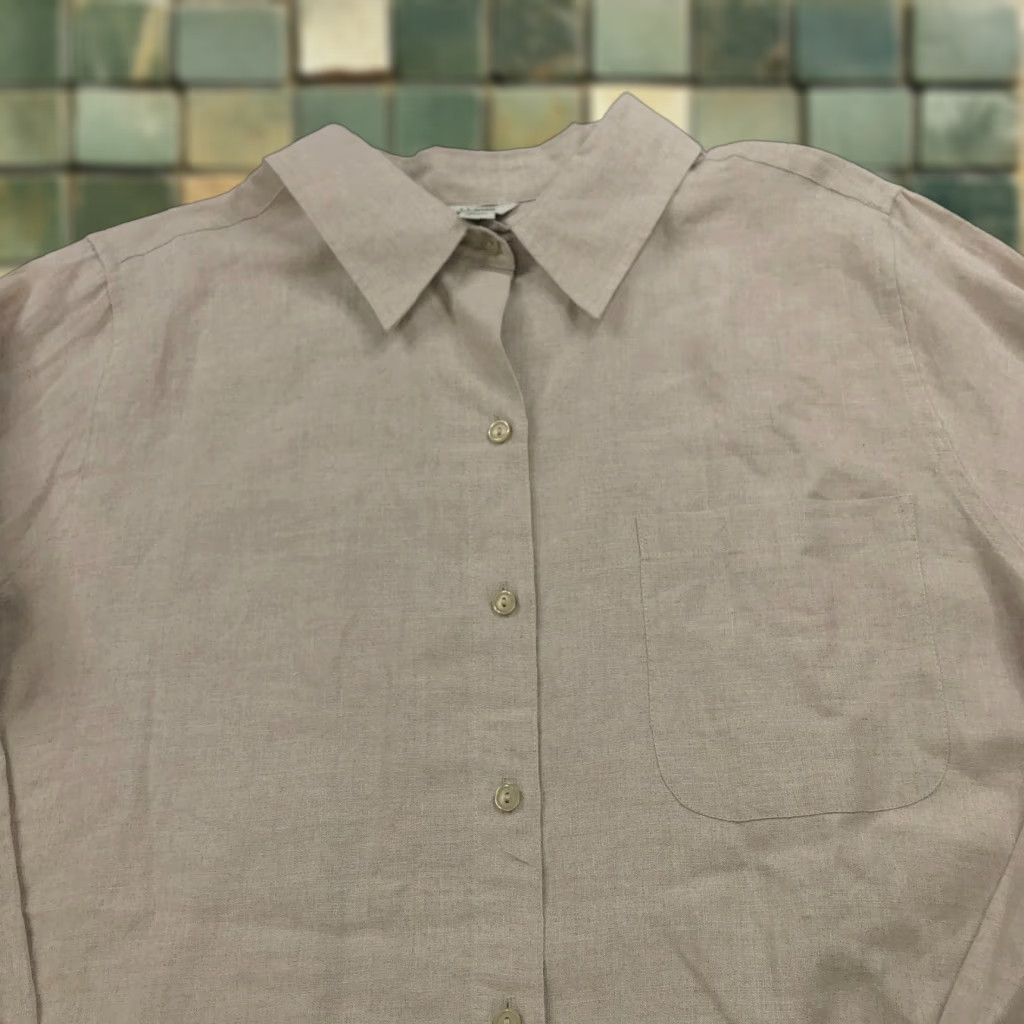 Vintage L.L. Bean Plus 1X Button Long Sleeve Shirt Linen Beige Tan MINT Ladies 1X Casual Solid Button-Up All Seasons Women's Shirt Size XL / US 12-14 / IT 48-50 - 1 Thumbnail