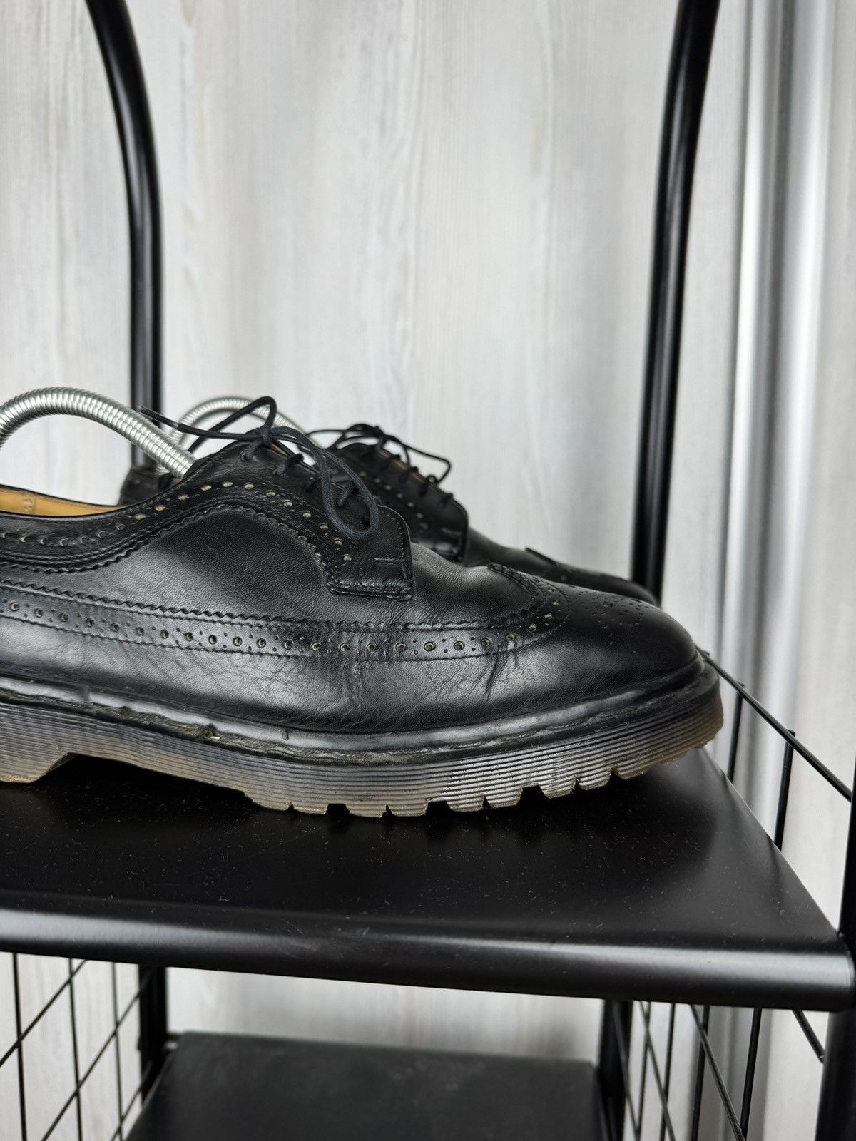 Dr. Martens Dr. Martens Leather Brogue Wingtip Oxfords England shoes Size US 10 / EU 43 - 4 Thumbnail
