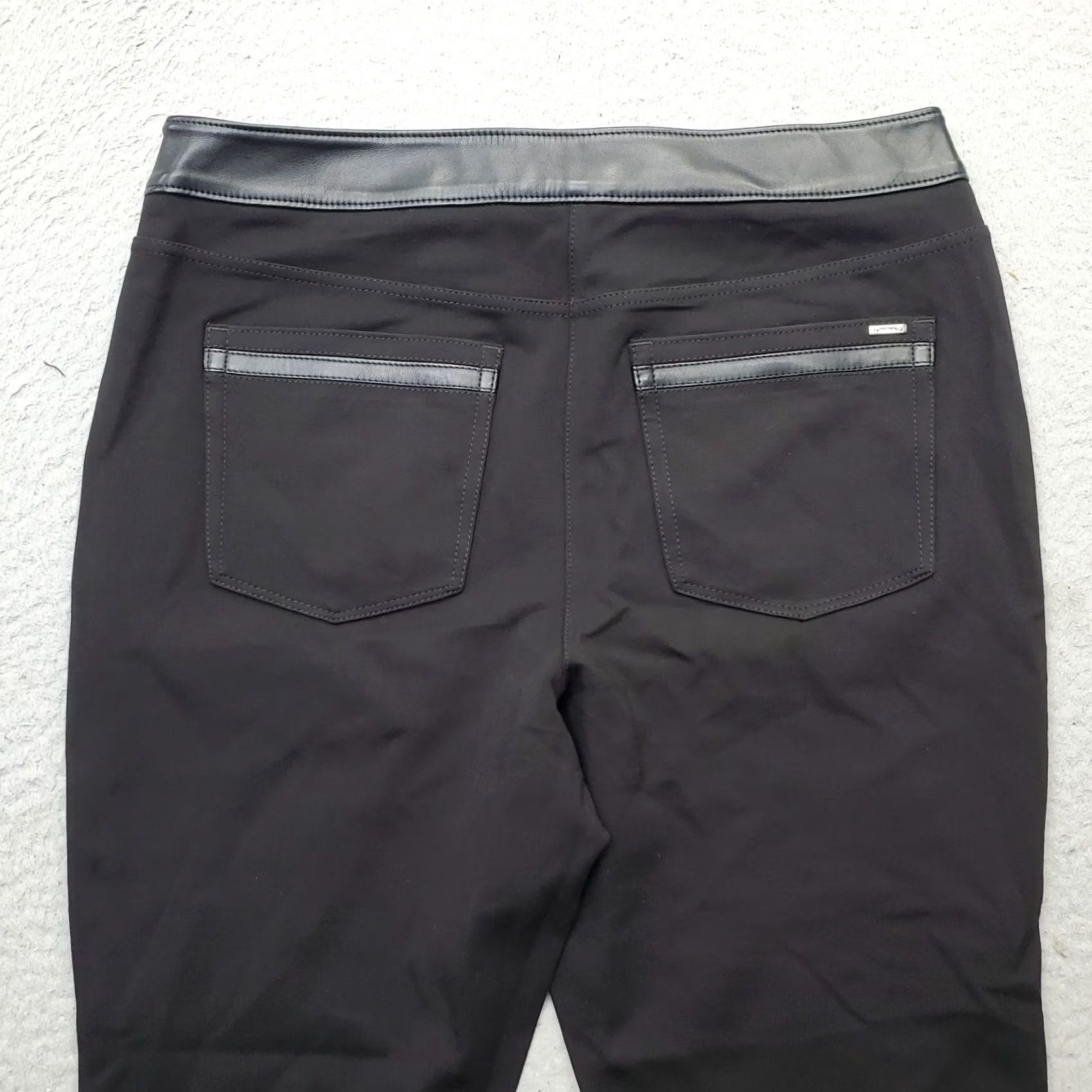White House Black Market White House Black Market Pants Women 10 Black Side Zip Skinny Leg Size 10 Size 32" / US 10 / IT 46 - 8 Thumbnail