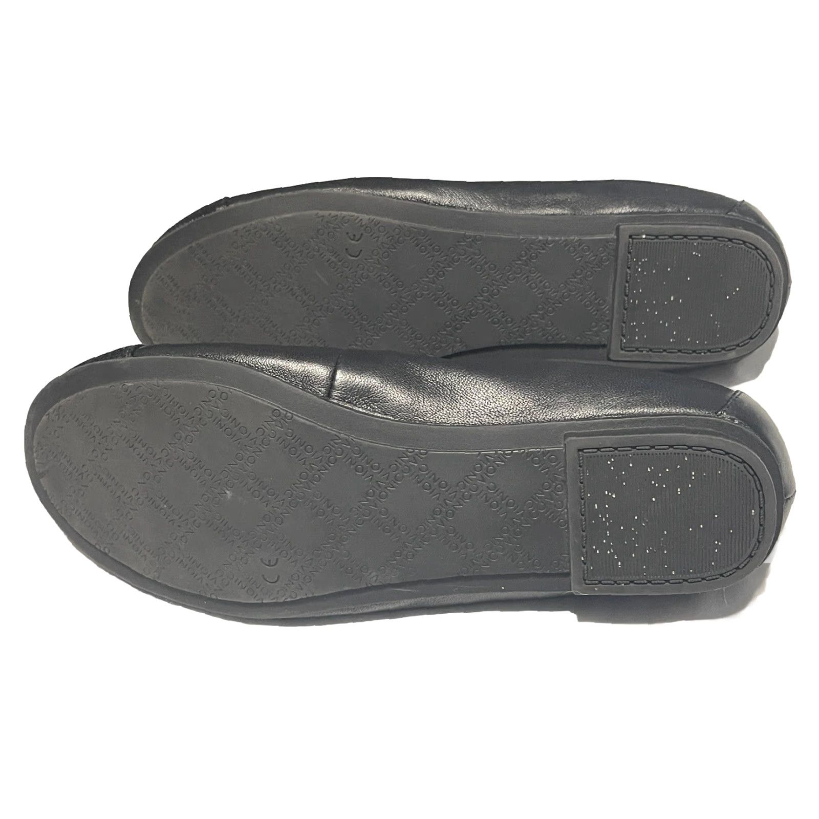 Vionic Vionic Minna Slip On Ballet Flats Shoes Women Cap Toe Black Leather Size 6 Flats Size ONE SIZE - 6 Thumbnail