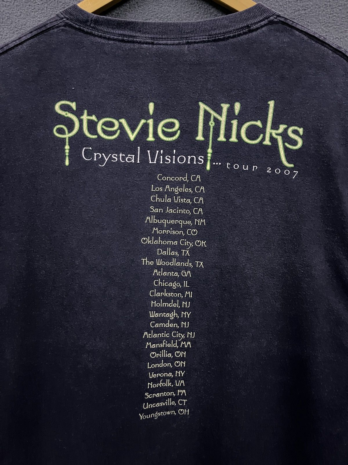 Vintage VINTAGE 2007 STEVIE NICKS SOLO SINGER TRIPLE A TAG TSHIRT Size US L / EU 52-54 / 3 - 6 Thumbnail