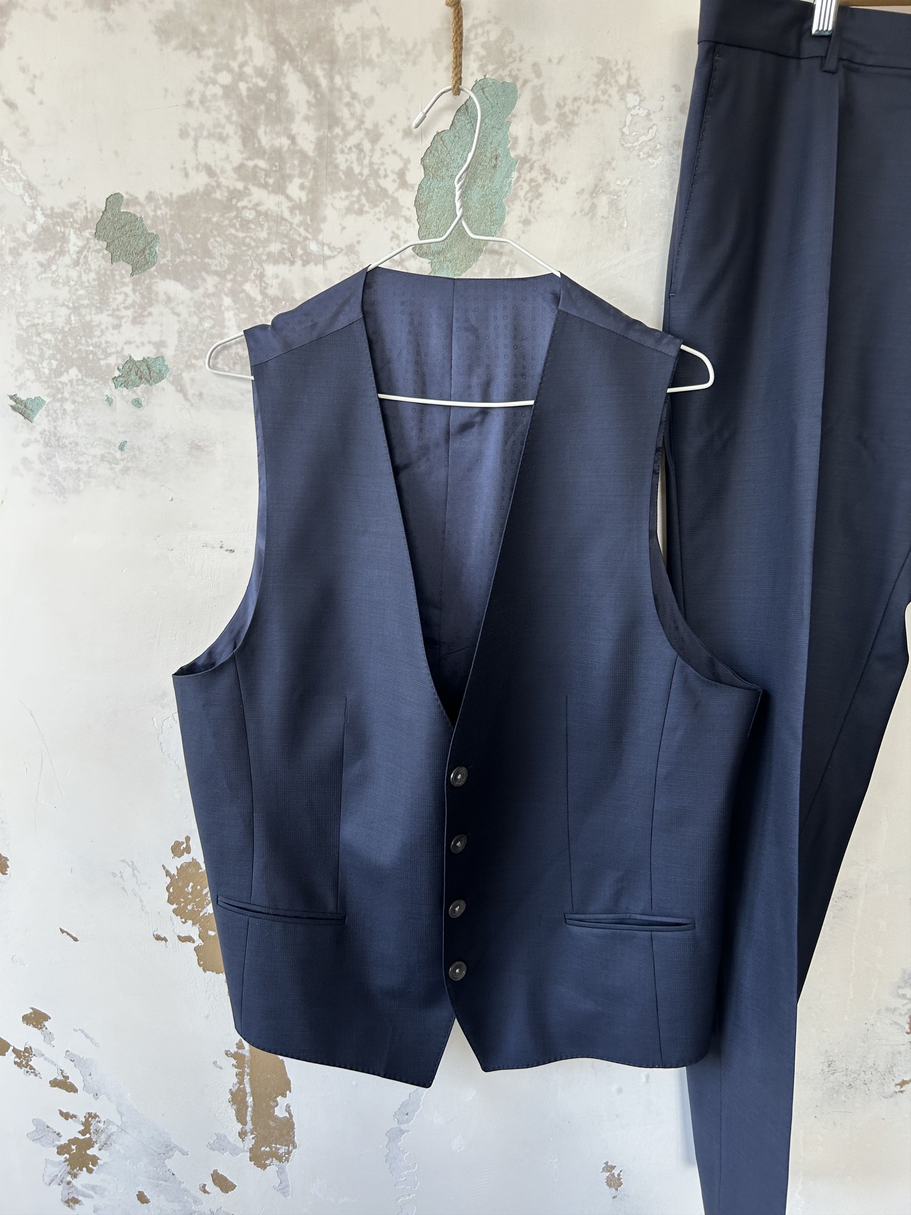 Hugo Boss Mens Hugo Boss Suit luxury trousers blazer jacket Size 44R - 2 Thumbnail