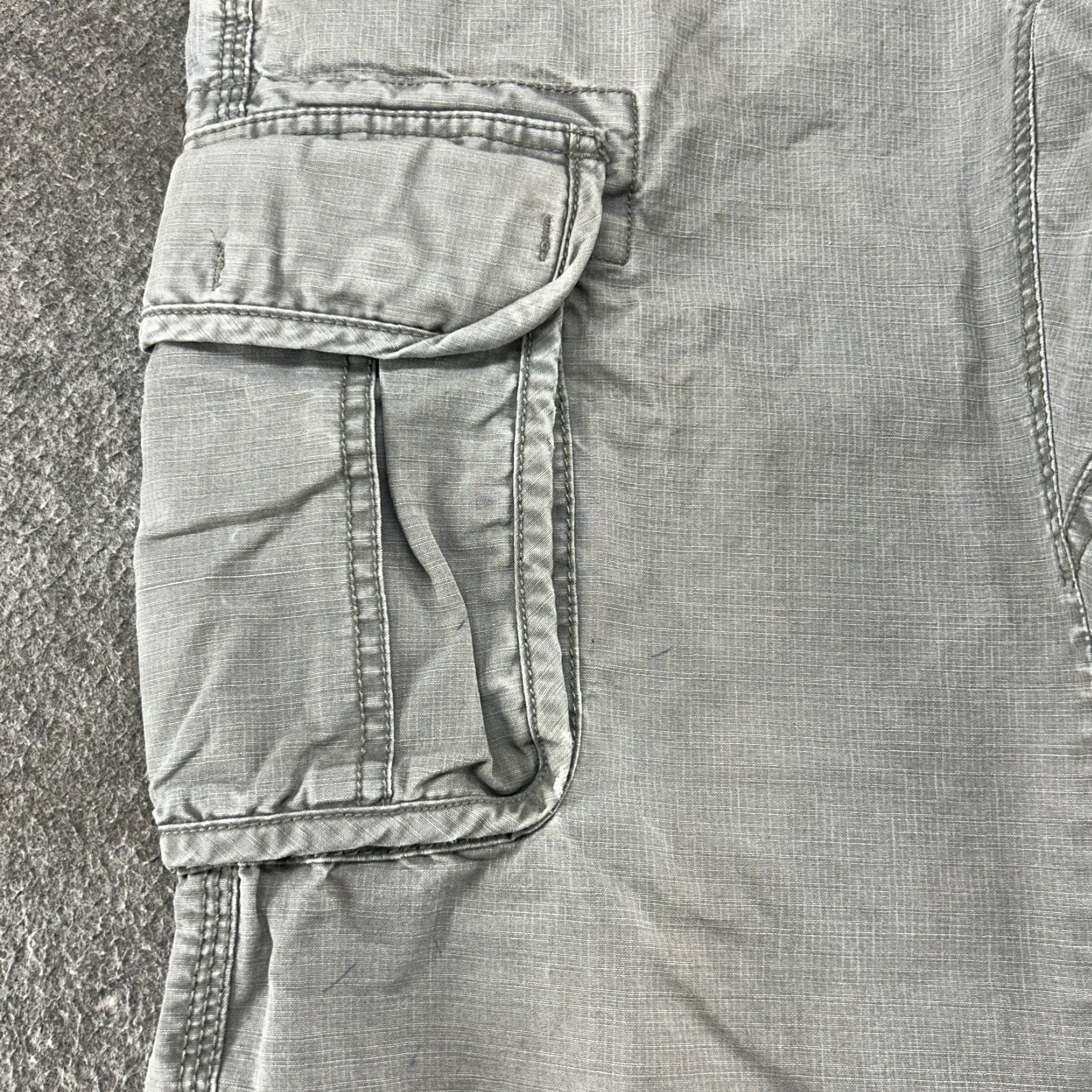 Vintage L.L. Bean Pants Mens 30x34 Grey Cargo Pockets Natural Canvas Cotton Regular Straight 30in Inseam Casual Workwear Size US 30 / EU 46 - 4 Thumbnail