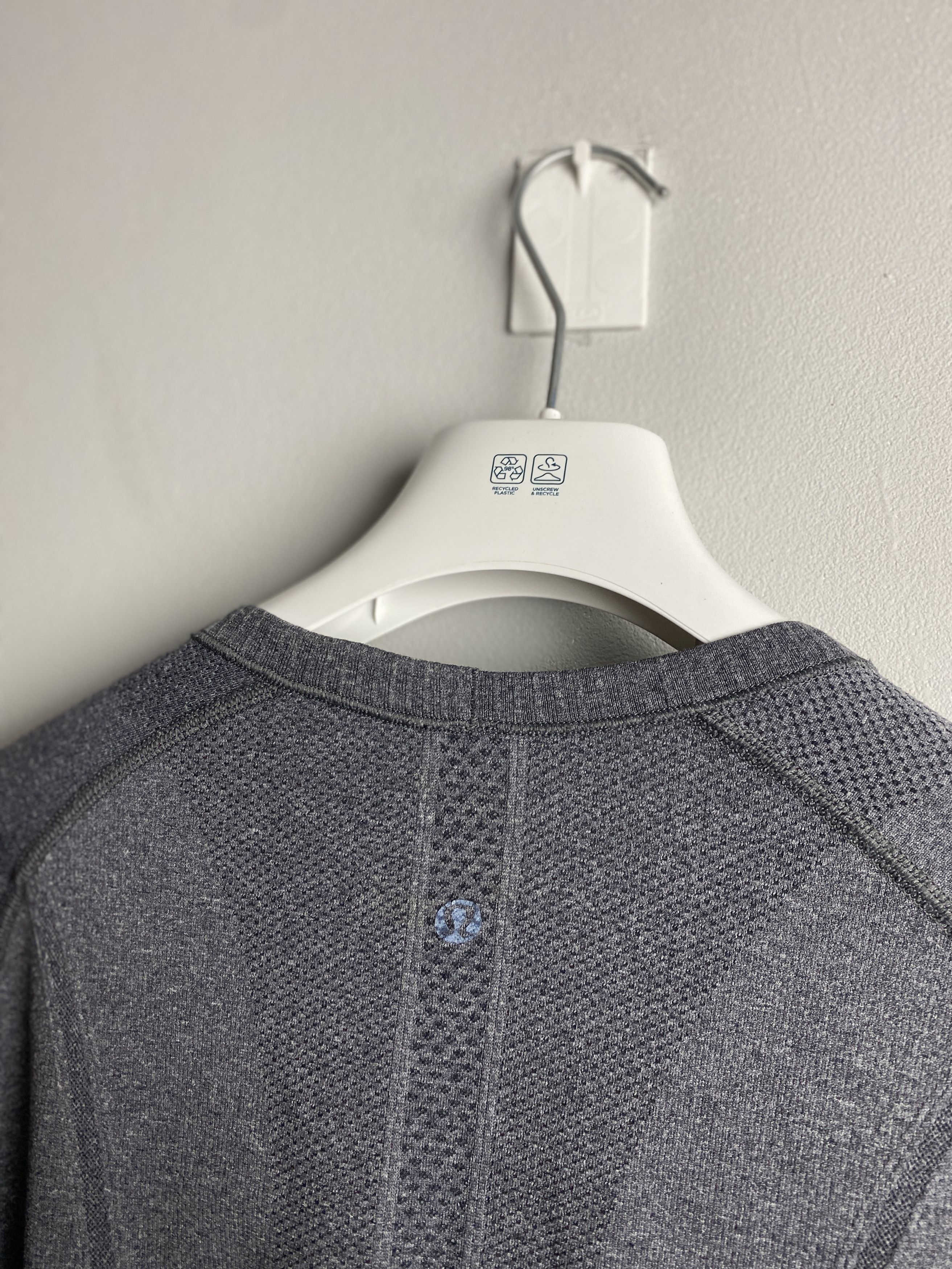 Lululemon Lululemon Swiftly Tech long sleeve t-shirt tee Size S / US 4 / IT 40 - 4 Thumbnail