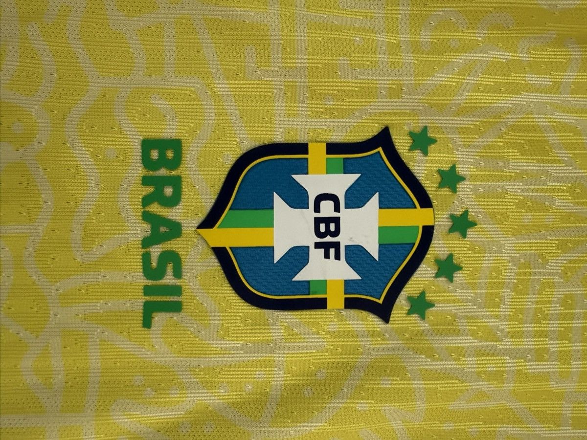 Nike Nike Brazil 2024 Home Kit Size US L / EU 52-54 / 3 - 3 Thumbnail
