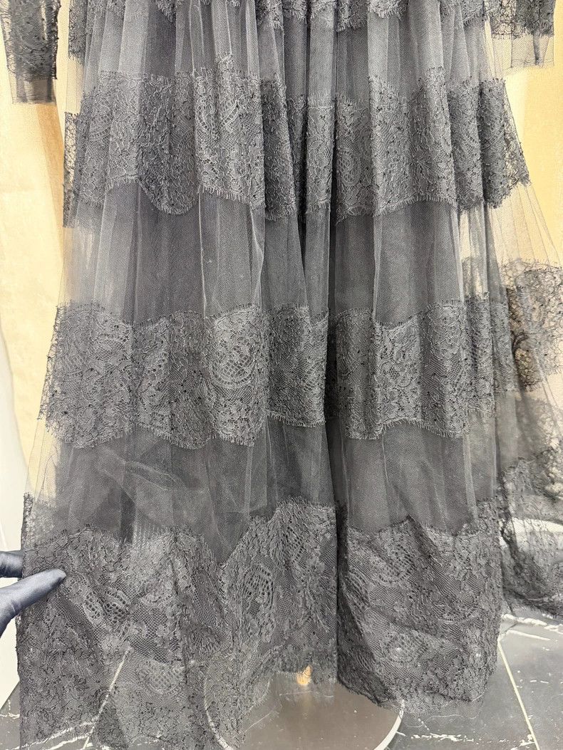 Valentino Valentino Black salsa lace bubble cake skirt Size M / US 6-8 / IT 42-44 - 2 Thumbnail