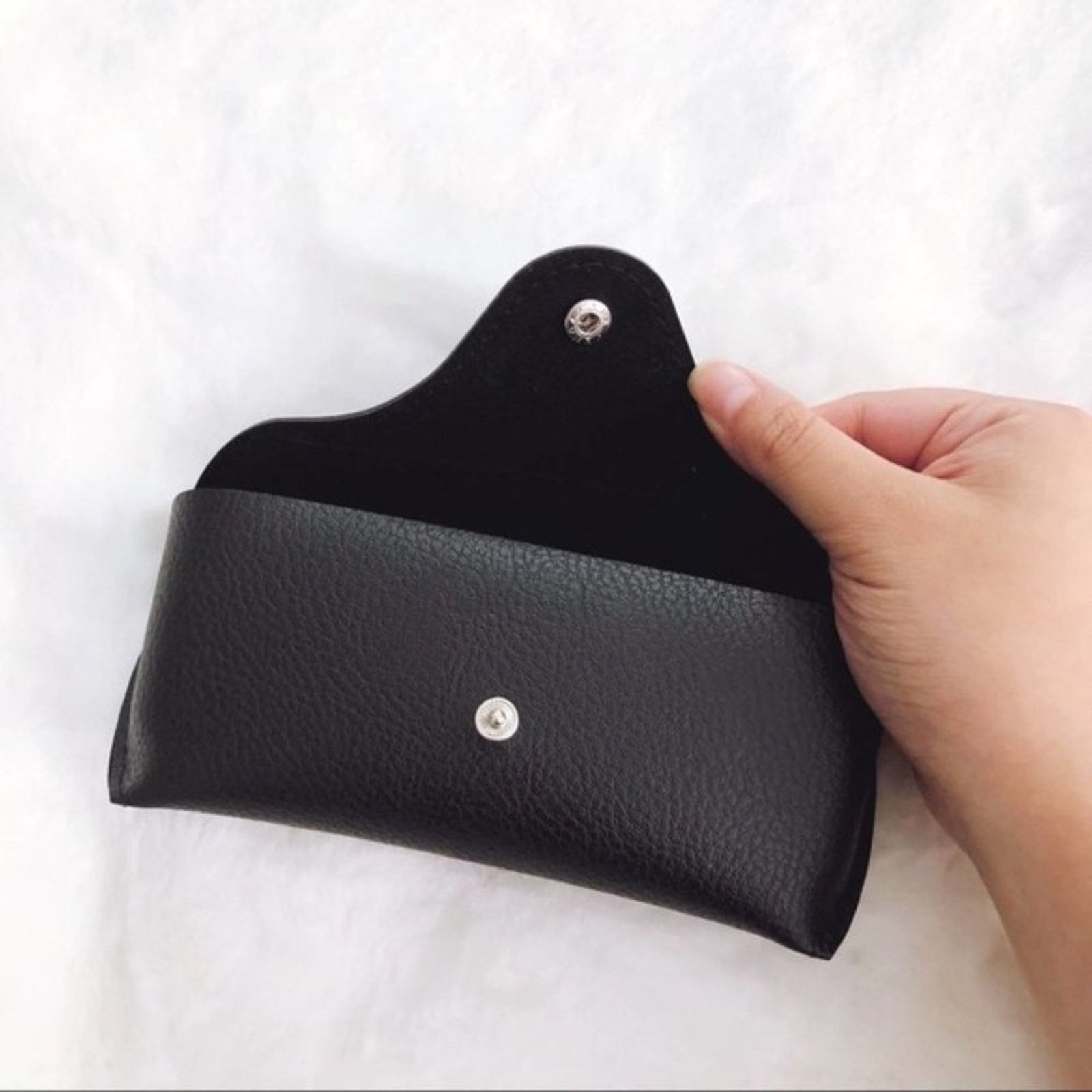 Other Wyatt Black Faux Leather Sunglass Case Size ONE SIZE - 8 Thumbnail