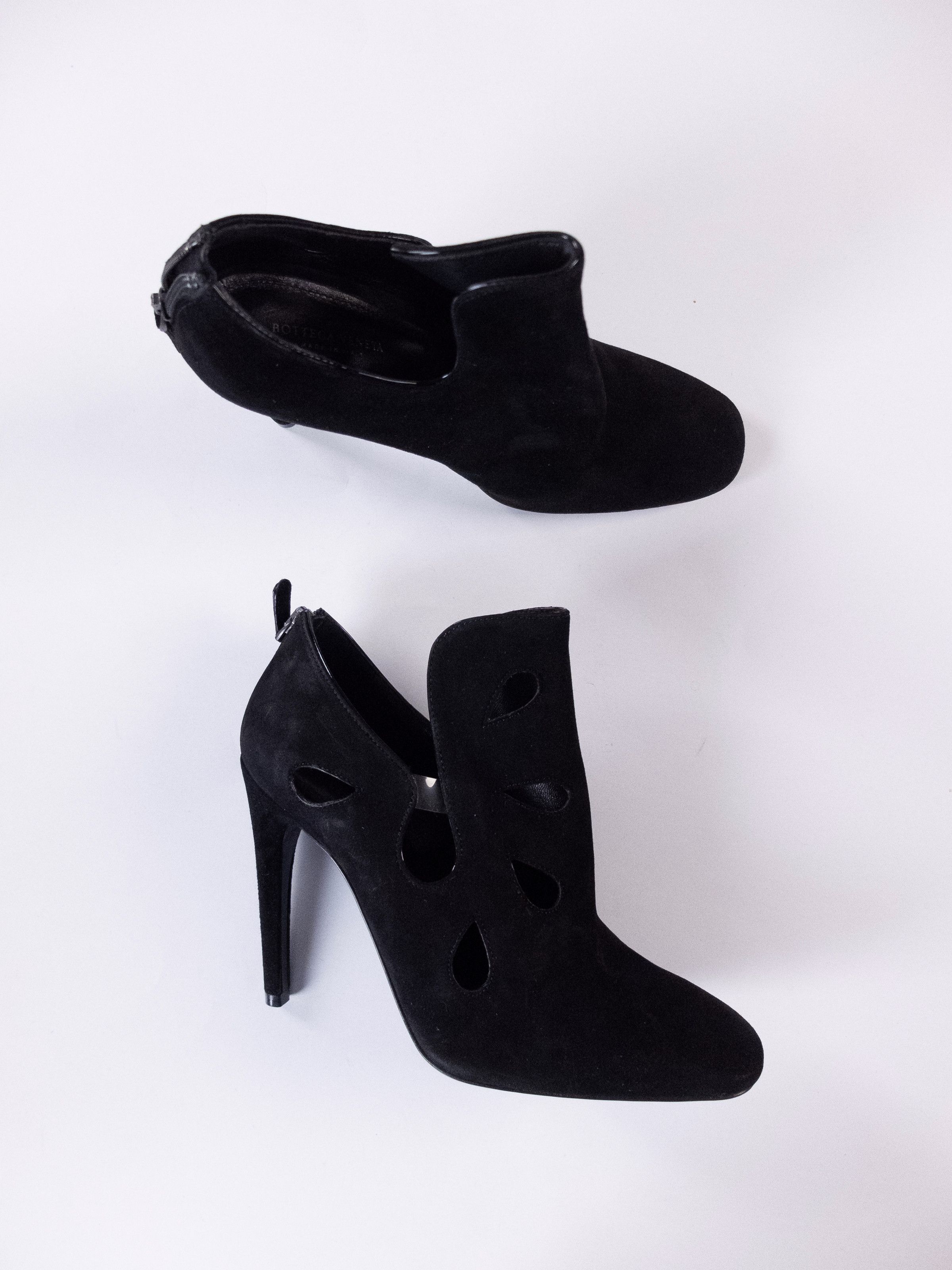 Bottega Veneta BOTTEGA VENETA black suede cutout boots bootie 7.5 37.5 q Size US 7.5 / IT 37.5 - 1 Thumbnail