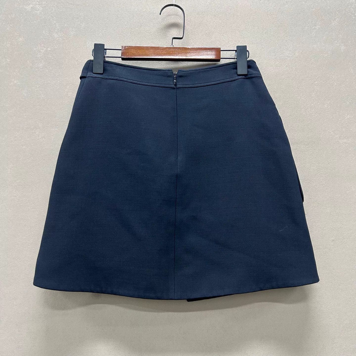 Louis Vuitton LV 99 New Black metal pocket asym pleated skirt 36 Size 25" / US 0 / IT 36 - 2 Thumbnail