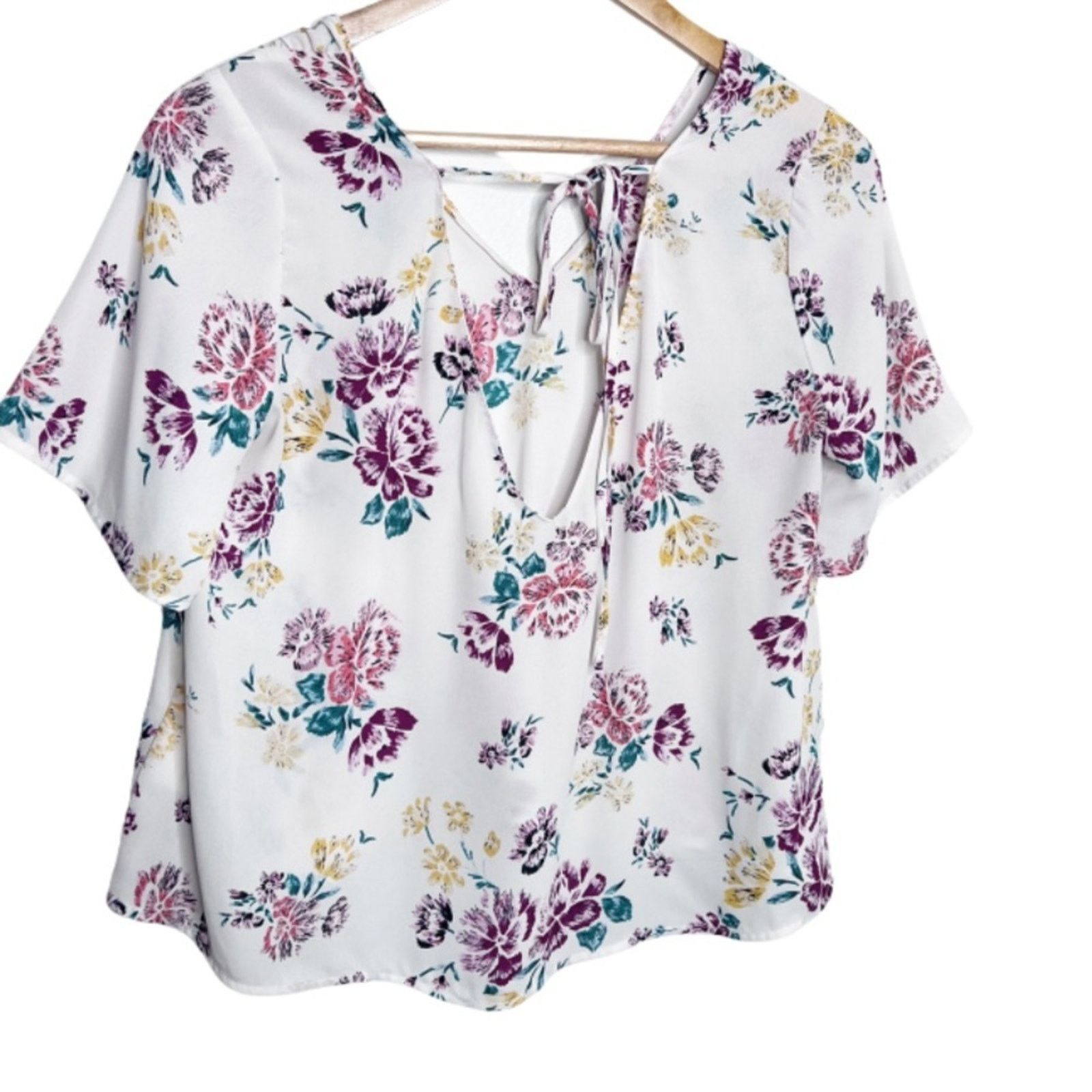 Other Lush Women's Floral V-Cut Front Flowy Boho Cropped Blouse Size S / US 4 / IT 40 - 13 Thumbnail