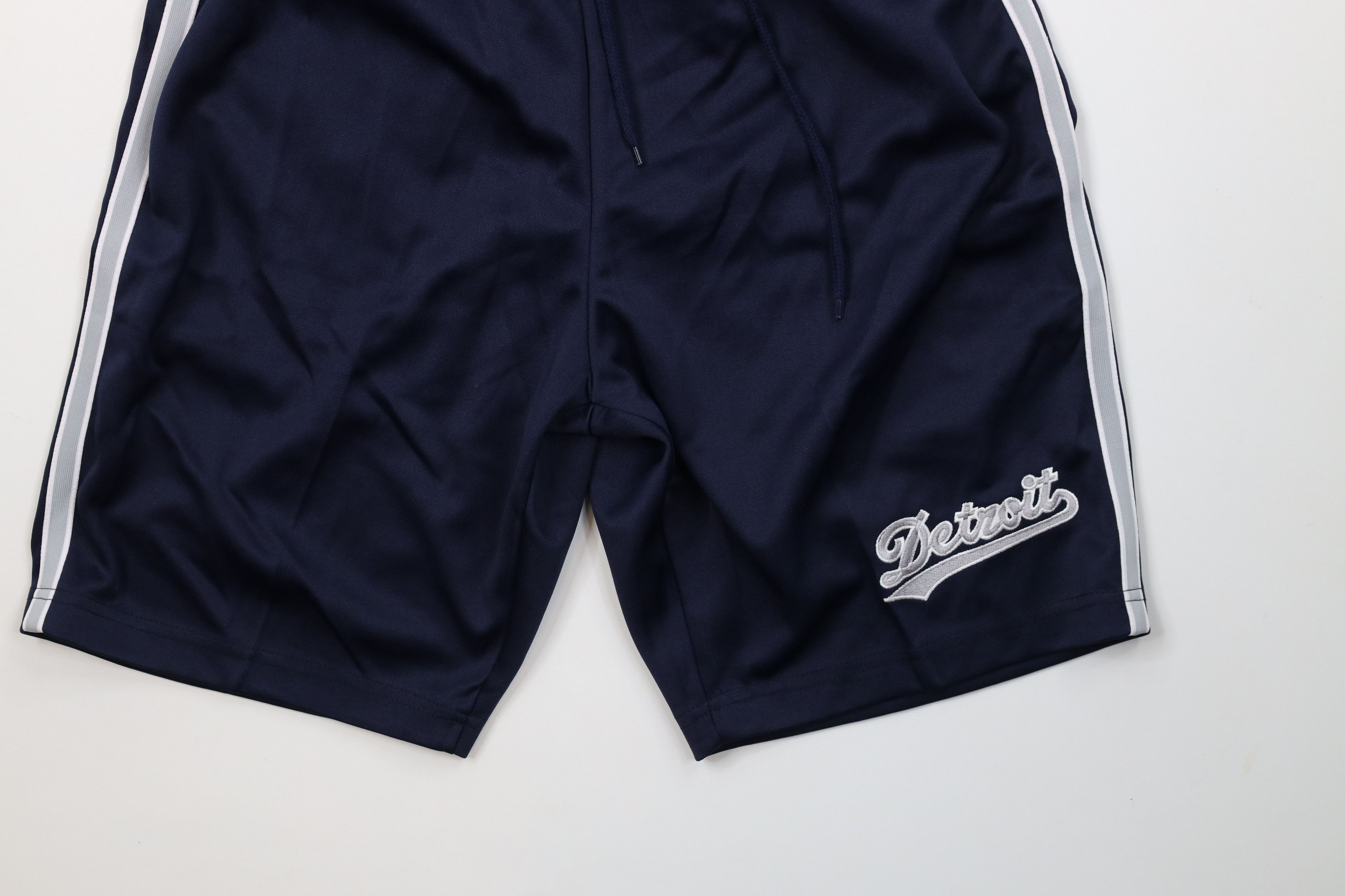 Vintage Deadstock Vintage 90s Y2K Streetwear Script Detroit Shorts Size US 32 / EU 48 - 4 Thumbnail