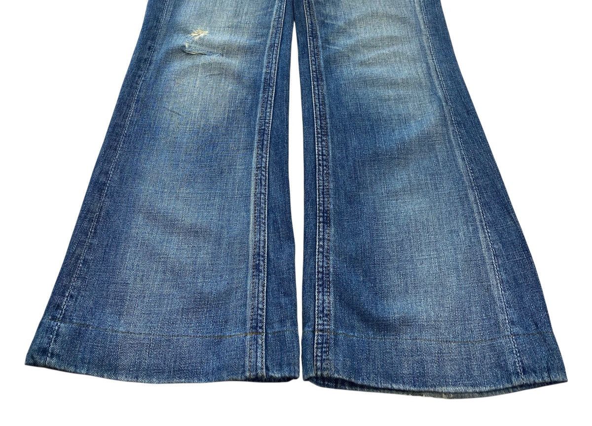 Japanese Brand Japanese Brand Faded Wash Style Flare Leg Jeans Size US 32 / EU 48 - 5 Thumbnail