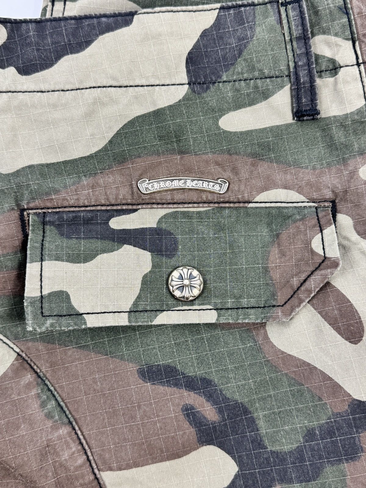 Chrome Hearts SINGLE LEATHER CROSS CAMOUFLAGE CARGO PANTS Size US 34 / EU 50 - 4 Thumbnail