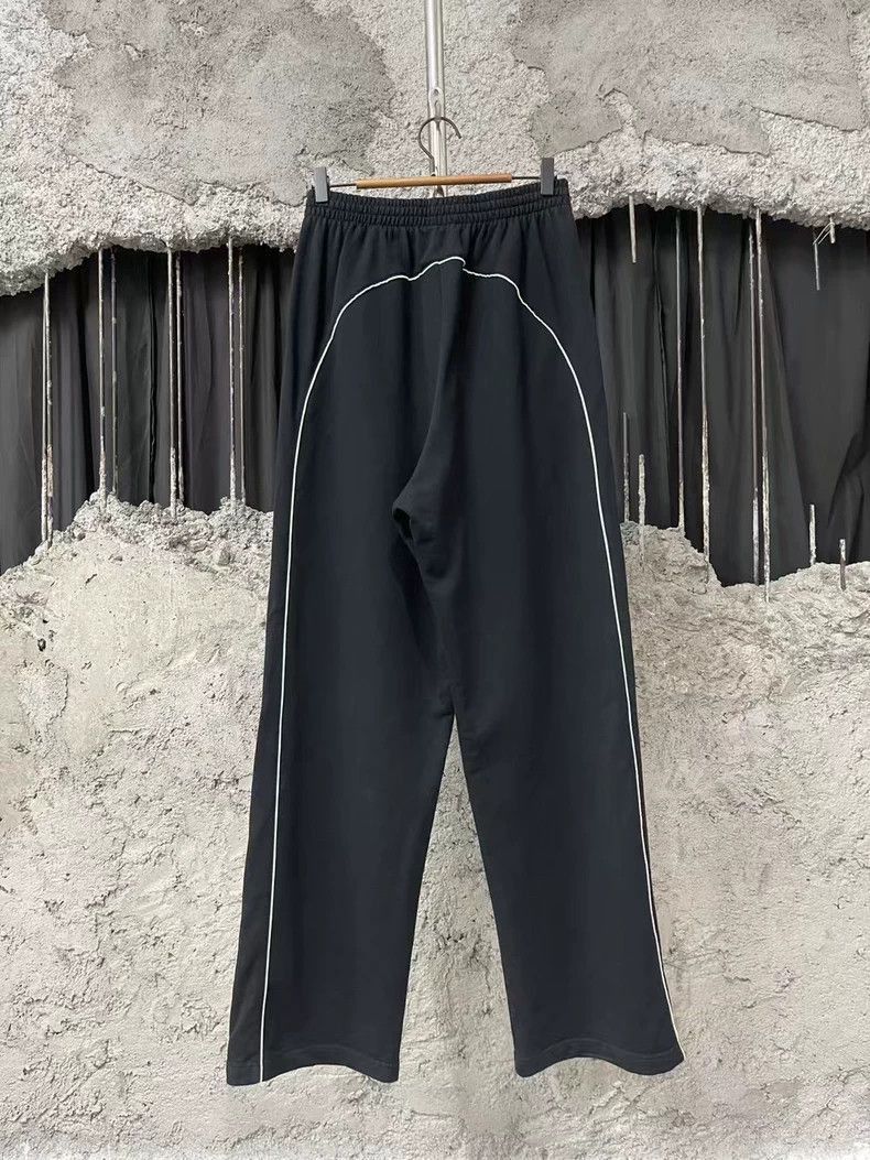 Balenciaga Balenciaga Embroidered Long Pants for Manchester United-250 Size US 26 / EU 42 - 2 Thumbnail