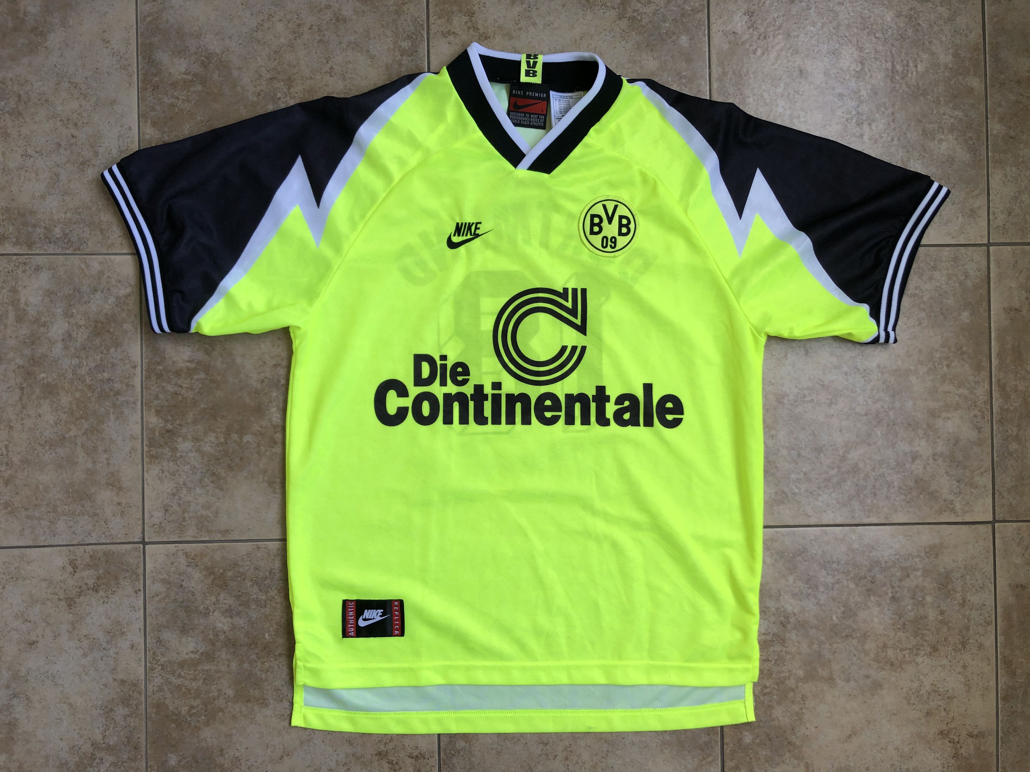 Nike Borussia Dortmund Home Football Shirt 1995-1996 #18 Ricken Size US L / EU 52-54 / 3 - 1 Thumbnail