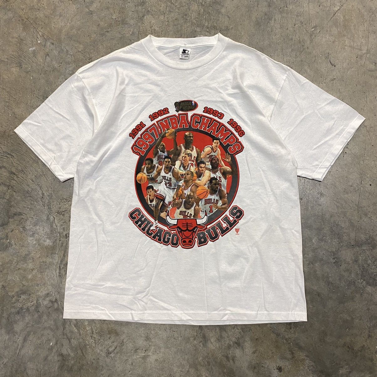 image of Vintage 90's Nba Chicago Bulls Champ T-Shirt in White, Men's (Size XL)