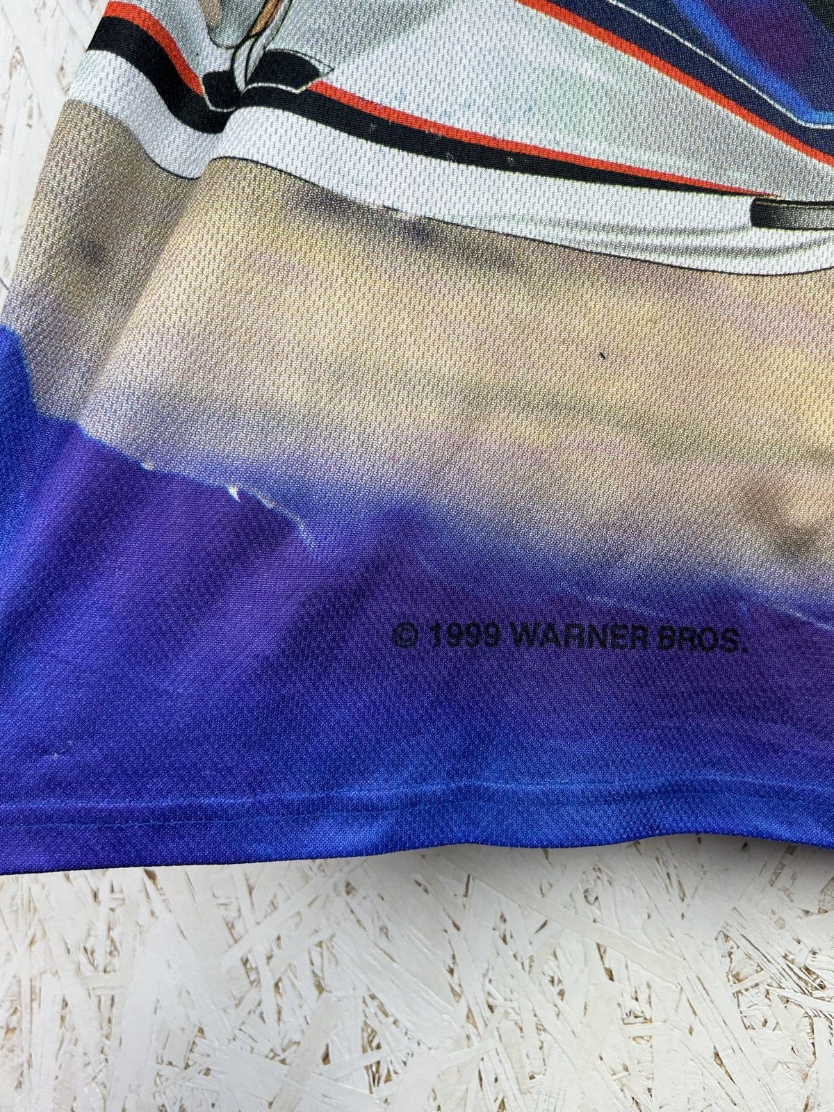 Warner Bros 90s Warner Bros 1999 Tune On Extreme Surf AOP Jersey Size L Size US L / EU 52-54 / 3 - 8 Thumbnail