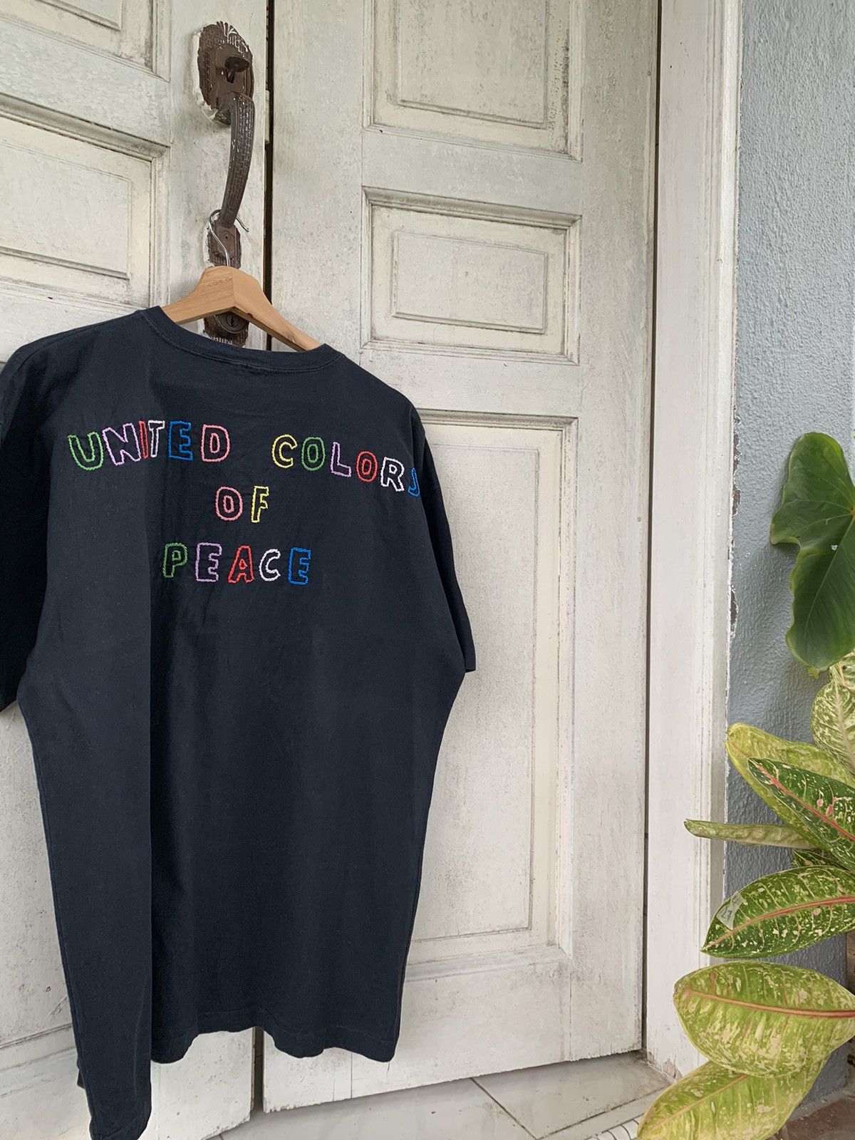 Earth\Studies × Vintage Vintage Embroidered Earth Human-I-Tees Nature Peace Size US L / EU 52-54 / 3 - 4 Thumbnail