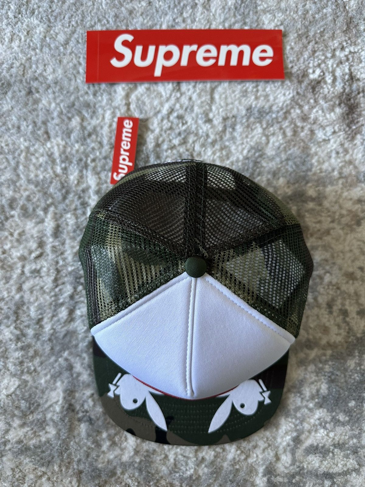 Playboy × Supreme Supreme x Playboy Mesh Back 5-Panel SS26/W3 Size ONE SIZE - 16 Thumbnail