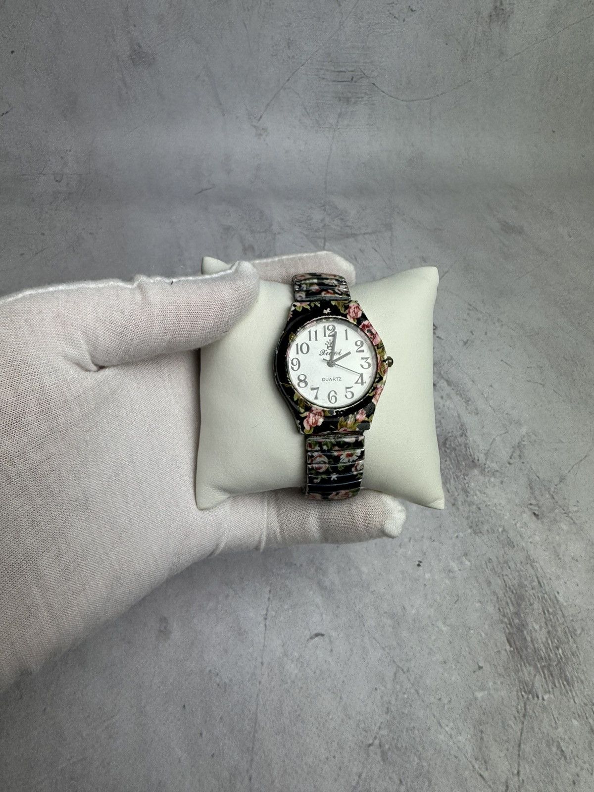 Hysteric Glamour × Vintage Vintage Japanese Style Futuristic Watch Size ONE SIZE - 1 Thumbnail
