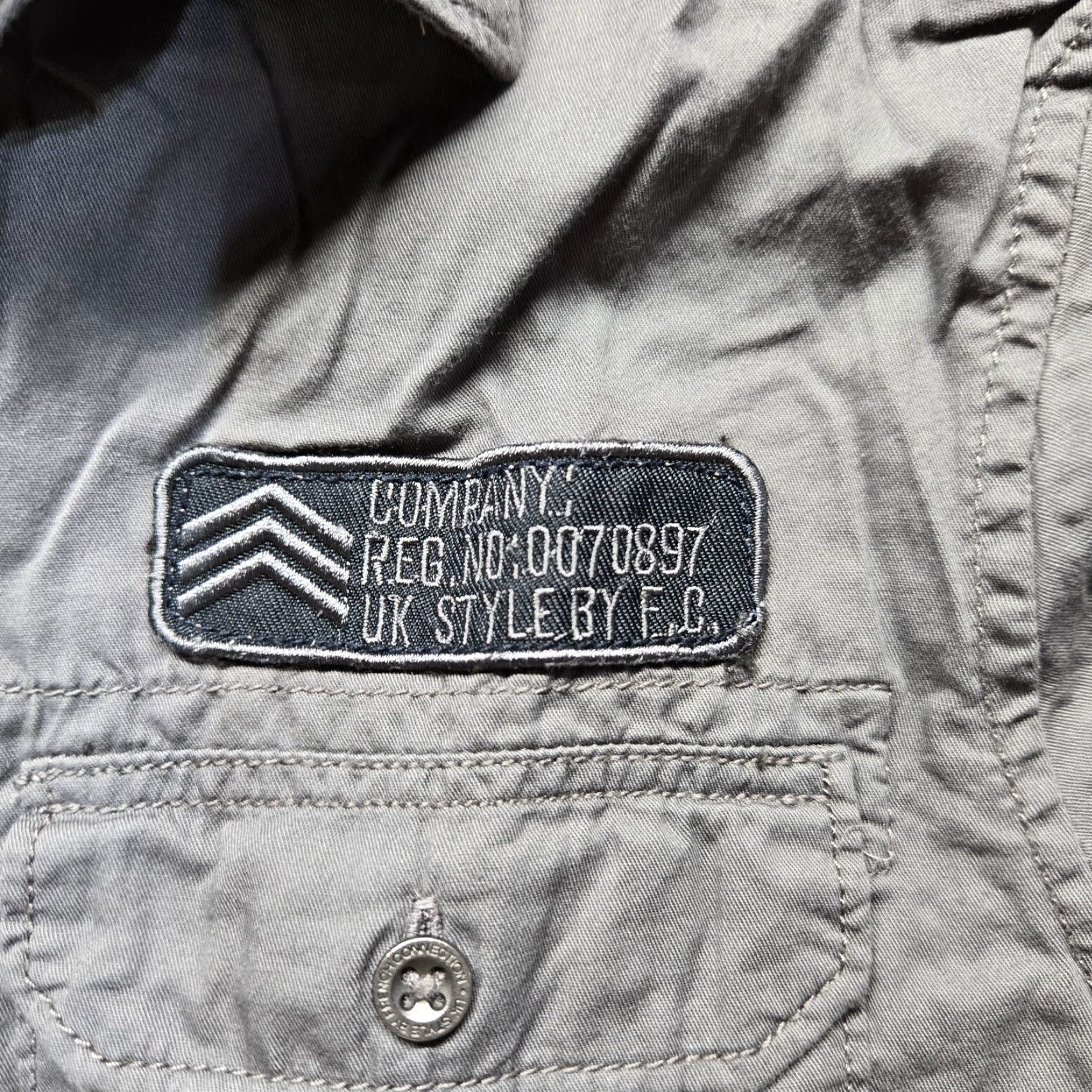 French Connection VINTAGE? No. This is French Connection Shirt, Gray Short Sleeve Button-Up with Pockets - Men S, Cotton Blend, Plaid Pattern, Classic Style Size US S / EU 44-46 / 1 - 3 Thumbnail