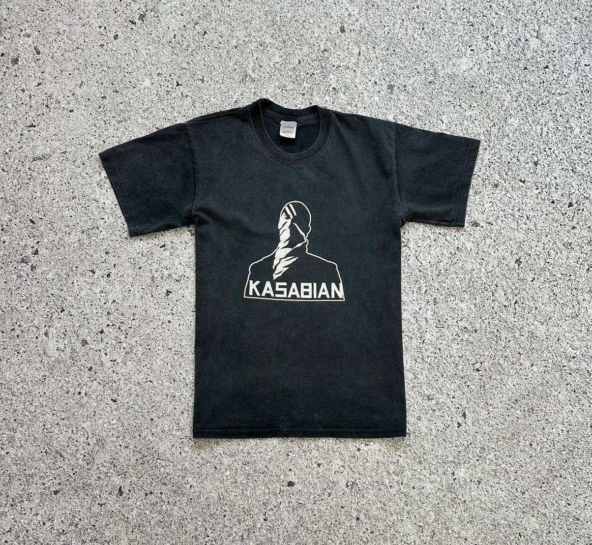 Band Tees × Vintage Vintage 90’s Kasabian Rock Band Retro T-Shirt Y2K Hype Size US M / EU 48-50 / 2 - 2 Thumbnail
