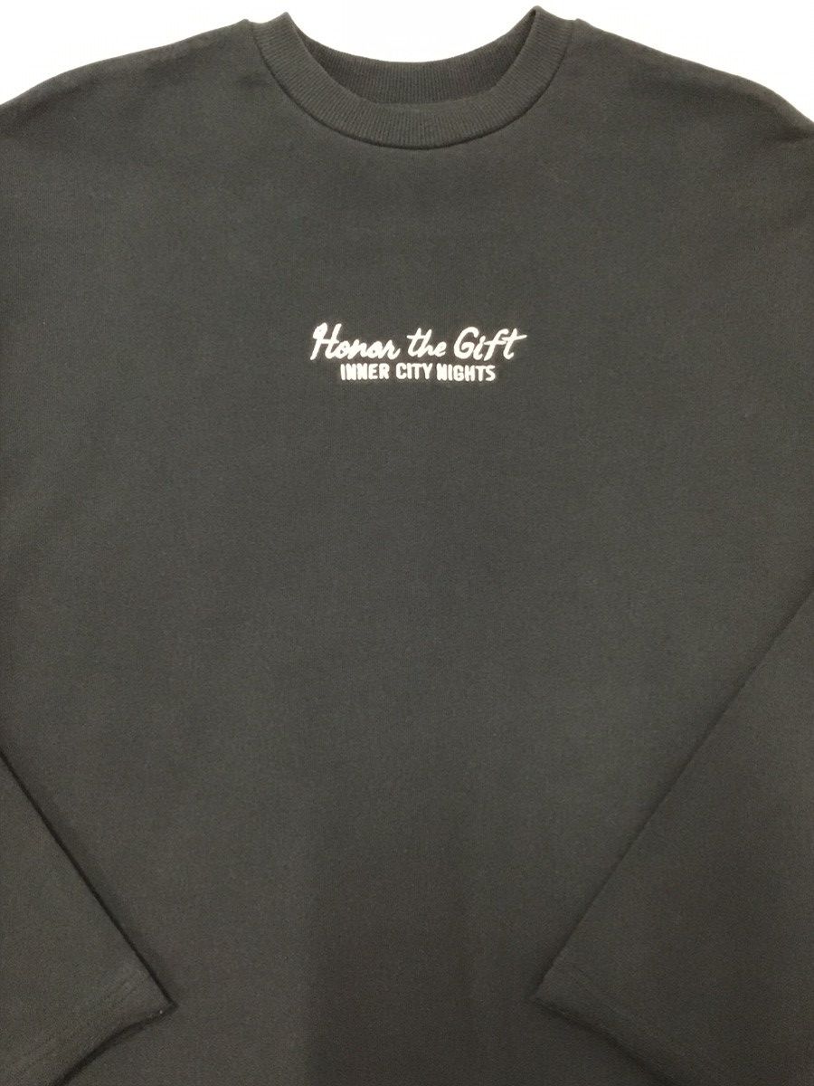 Honor the Gift HONOR THE GIFT D-HOLIDAY 1988 DRIVE IN CREWNECK BLACK Size US M / EU 48-50 / 2 - 2 Thumbnail