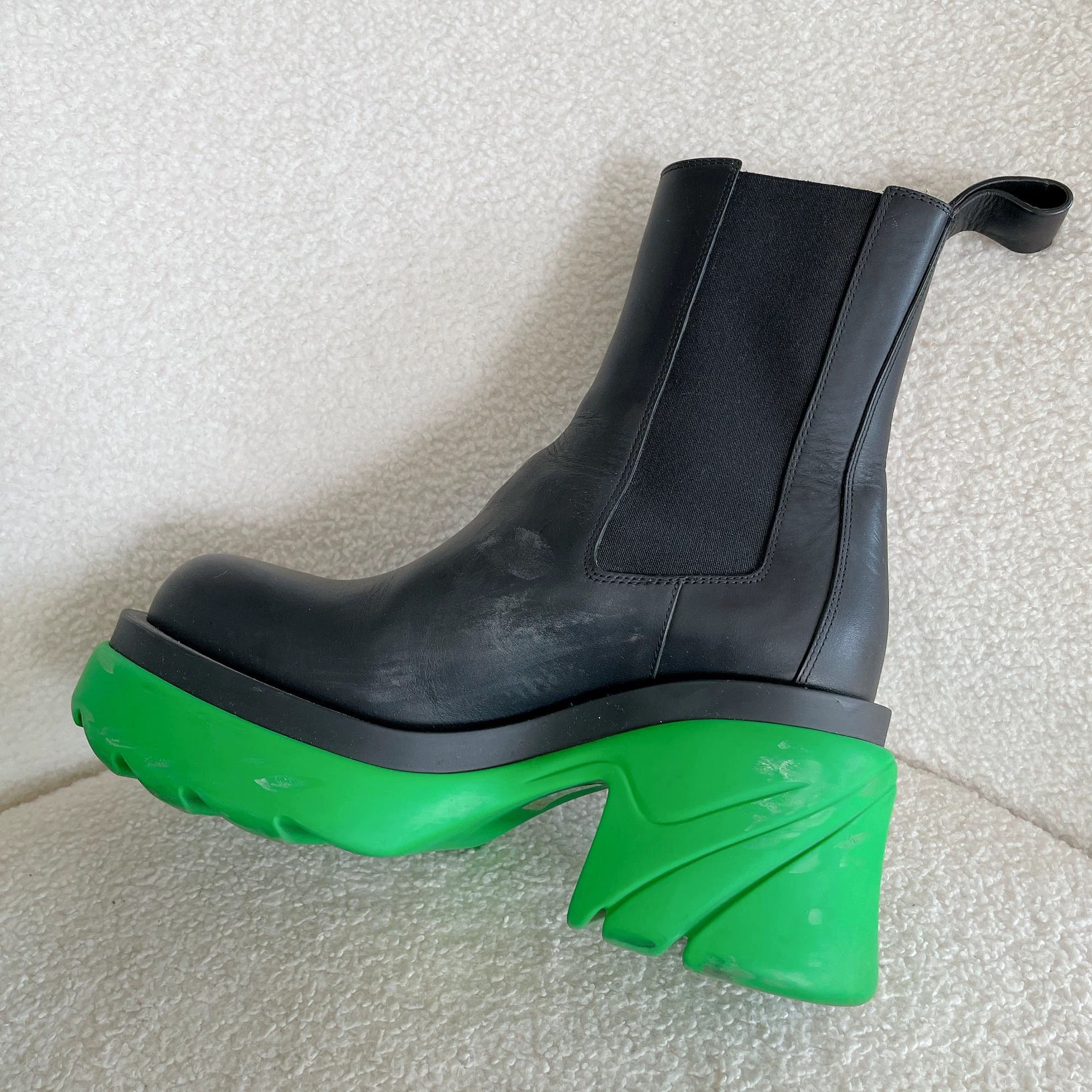Bottega Veneta Bottega Veneta black green sole mid-calf boots 38 Size US 7 / IT 37 - 5 Thumbnail