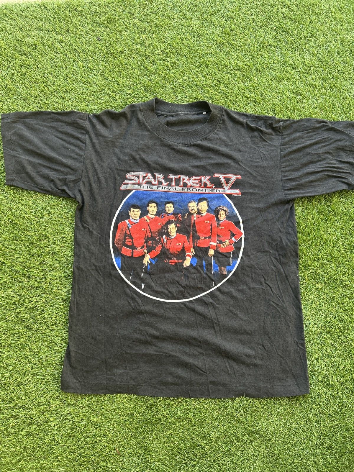 Vintage Vintage 1989 Star Trek V Production Crew T-Shirt Size US L / EU 52-54 / 3 - 1 Thumbnail
