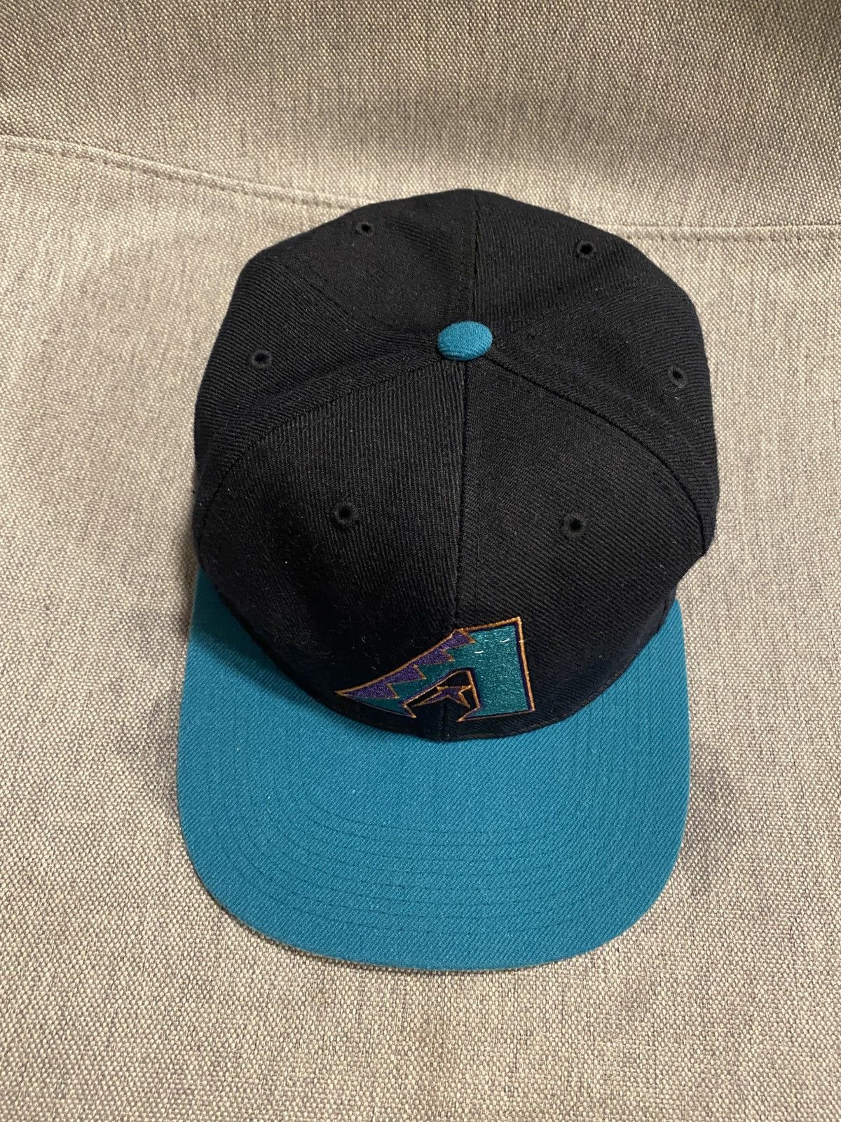 Sports Specialties × Vintage VINTAGE 90’s SPORTS SPECIALTIES DIAMONDBACKS FITTED CAP Size ONE SIZE - 2 Thumbnail