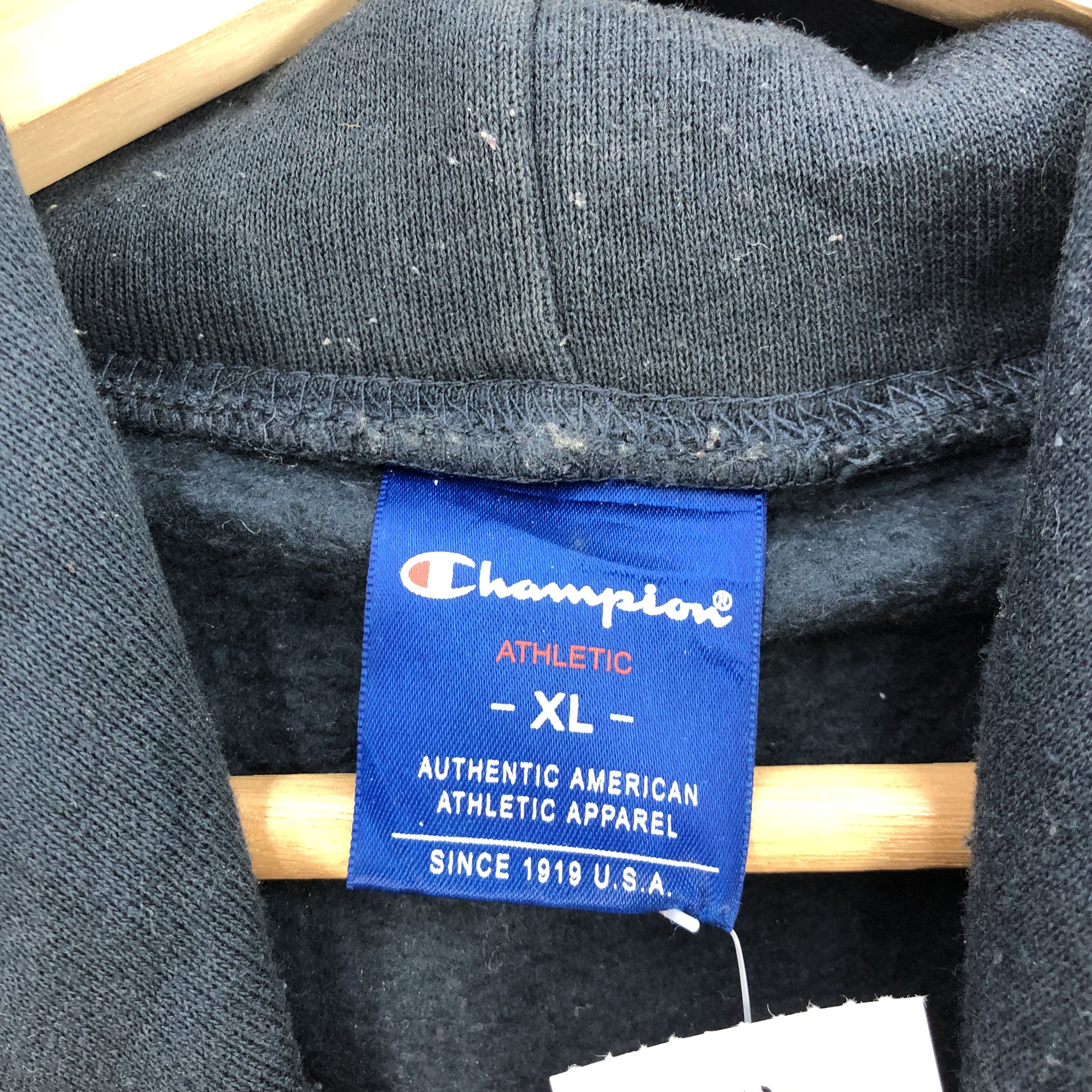 Champion Vintage Champion Sweatshirt Hoodies Champion Sweater Hooded Size US L / EU 52-54 / 3 - 6 Thumbnail
